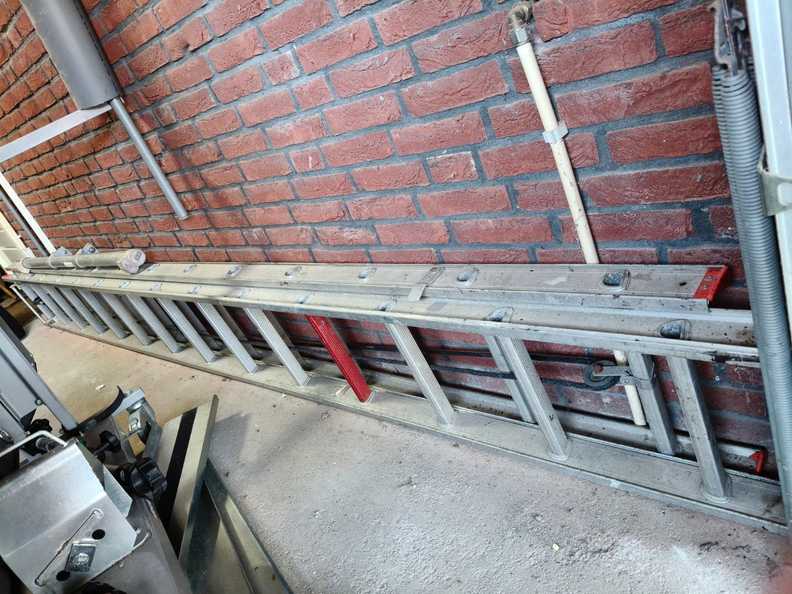 Uitschuifbare ladder - ingeklapt 4m, uitgeklapt 8m, Ophalen, Gebruikt, 4 meter of meer