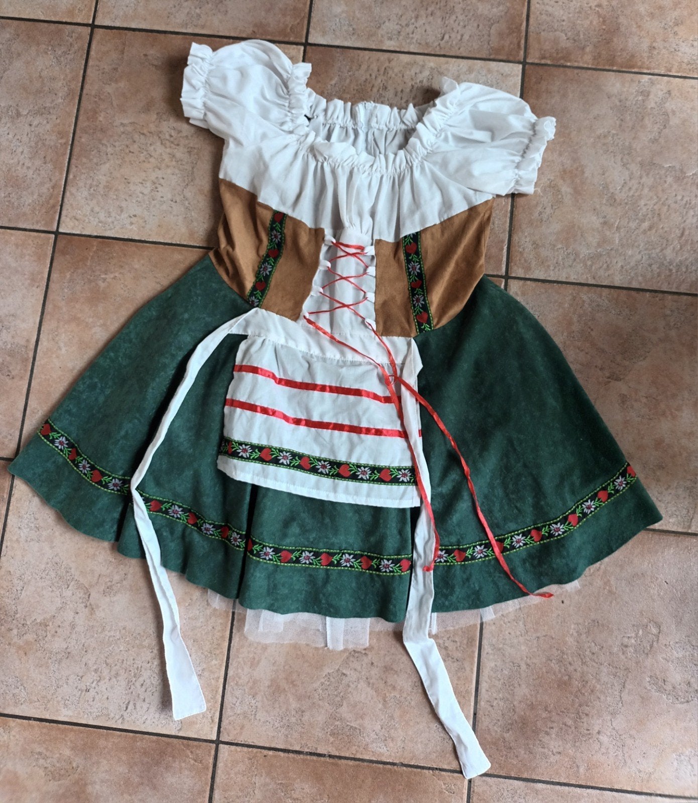 Dirndl, Ophalen of Verzenden, Zo goed als nieuw, Carnaval, Kleding