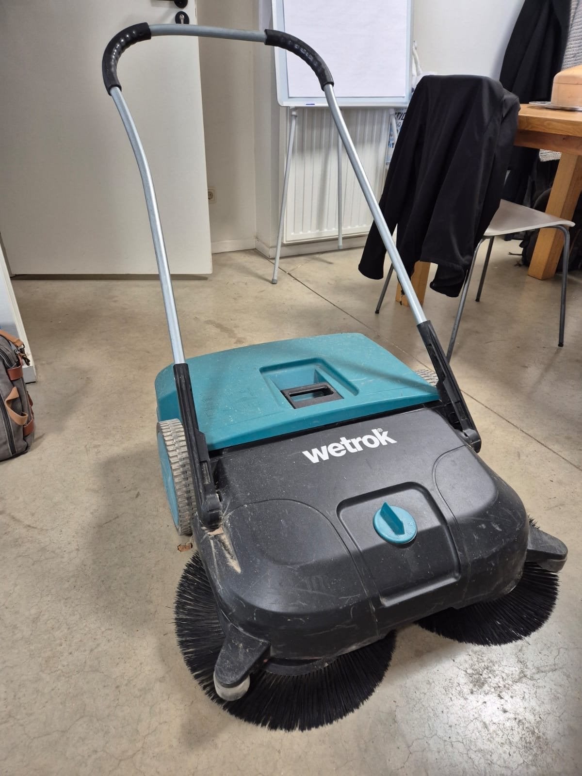 Wetrok veegmachine - Handige veger voor diverse vloeren, Ophalen, Overige merken, Gebruikt, Overige typen