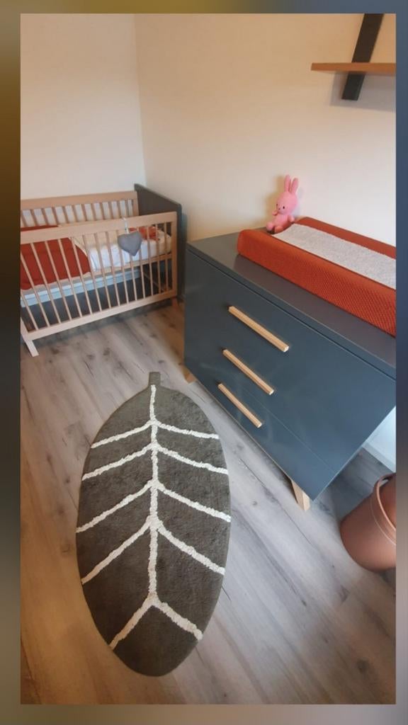 Babykamer set 3 delig: Ledikant, Commode en wandplankjes, Ophalen, Gebruikt, Ledikant