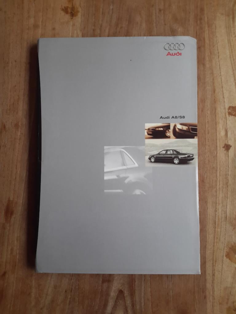 folder Audi A8/S8 Duitstalig 3x boeken, Ophalen of Verzenden, Zo goed als nieuw, Audi, Audi