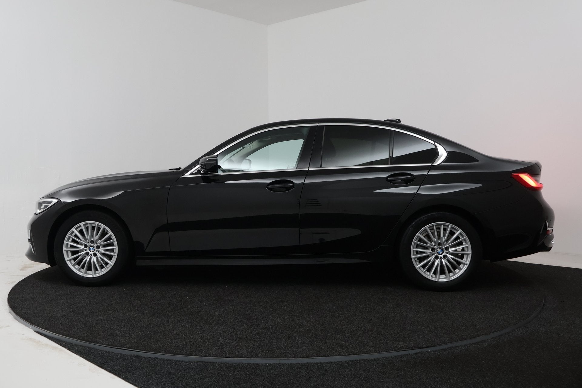 BMW 3-serie 320i High Executive (PANORAMADAK DEALER ONDERHOU, Auto's, BMW, Automaat, 1998 cc, Achterwielaandrijving, Gebruikt