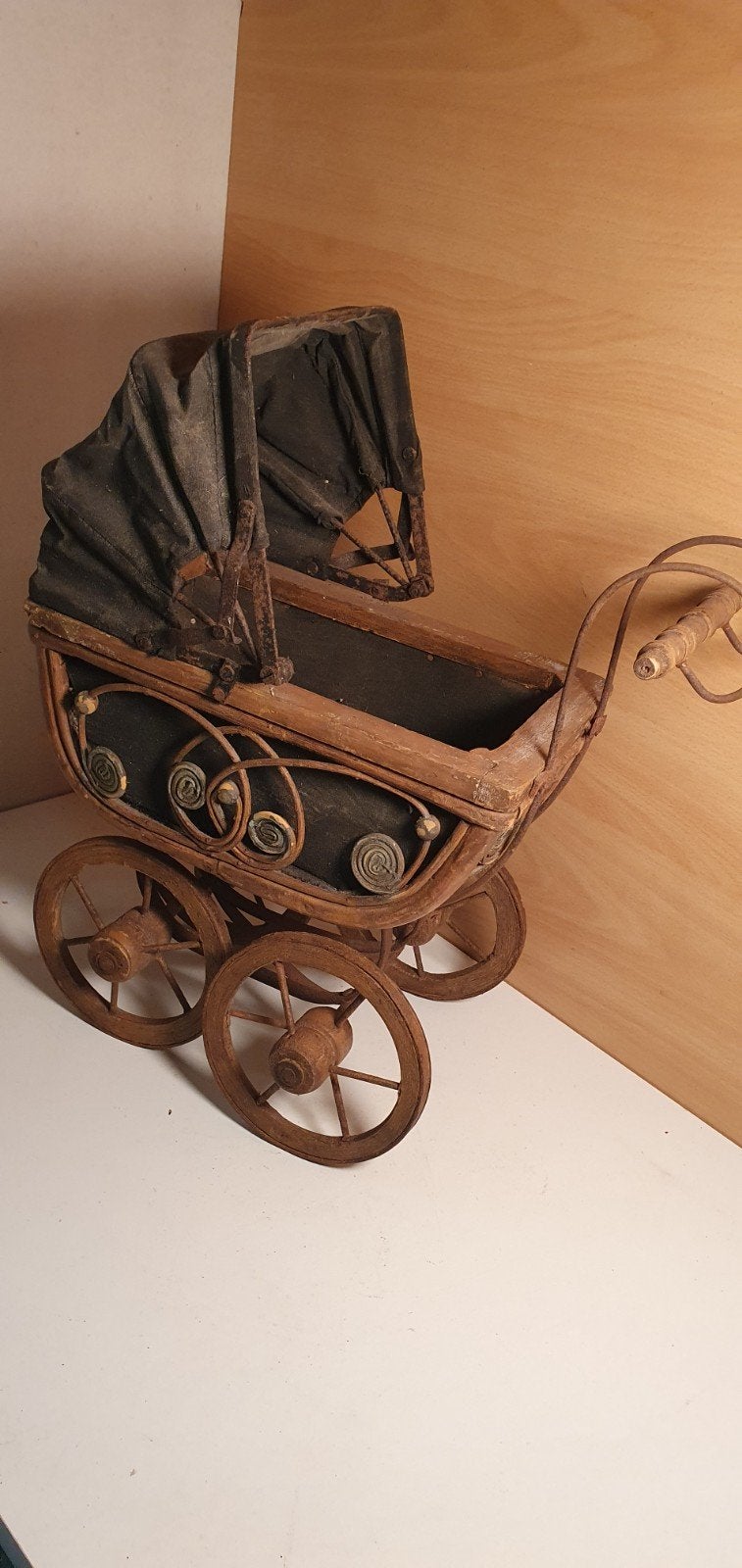 Antieke Poppenwagen - Decoratief en Charmant, Antiek en Kunst, Ophalen of Verzenden