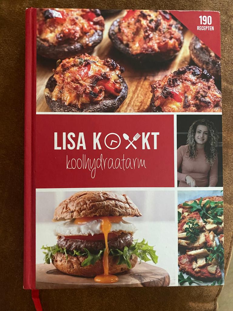 Lisa Tennebroek - Lisa kookt koolhydraatarm, Boeken, Kookboeken, Zo goed als nieuw, Ophalen of Verzenden