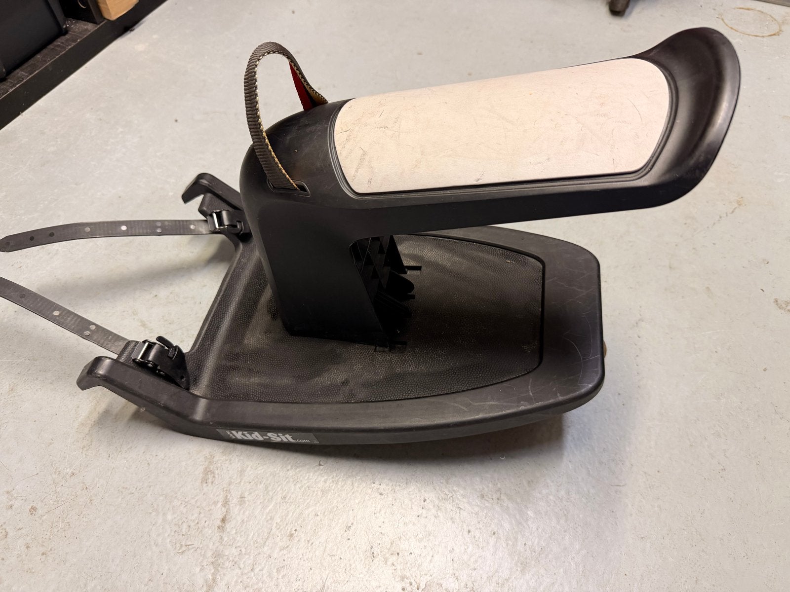Kid-Sit meerijdplankje met zitje, Achterzitje, Ophalen, 15 t/m 25 kg, Gebruikt