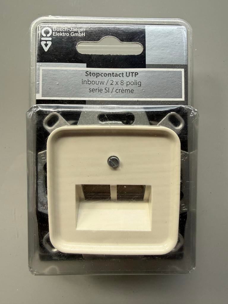 Busch-Jaeger UTP Stopcontact Inbouw 2x 8-polig Crème, Computers en Software, Ophalen of Verzenden, Nieuw