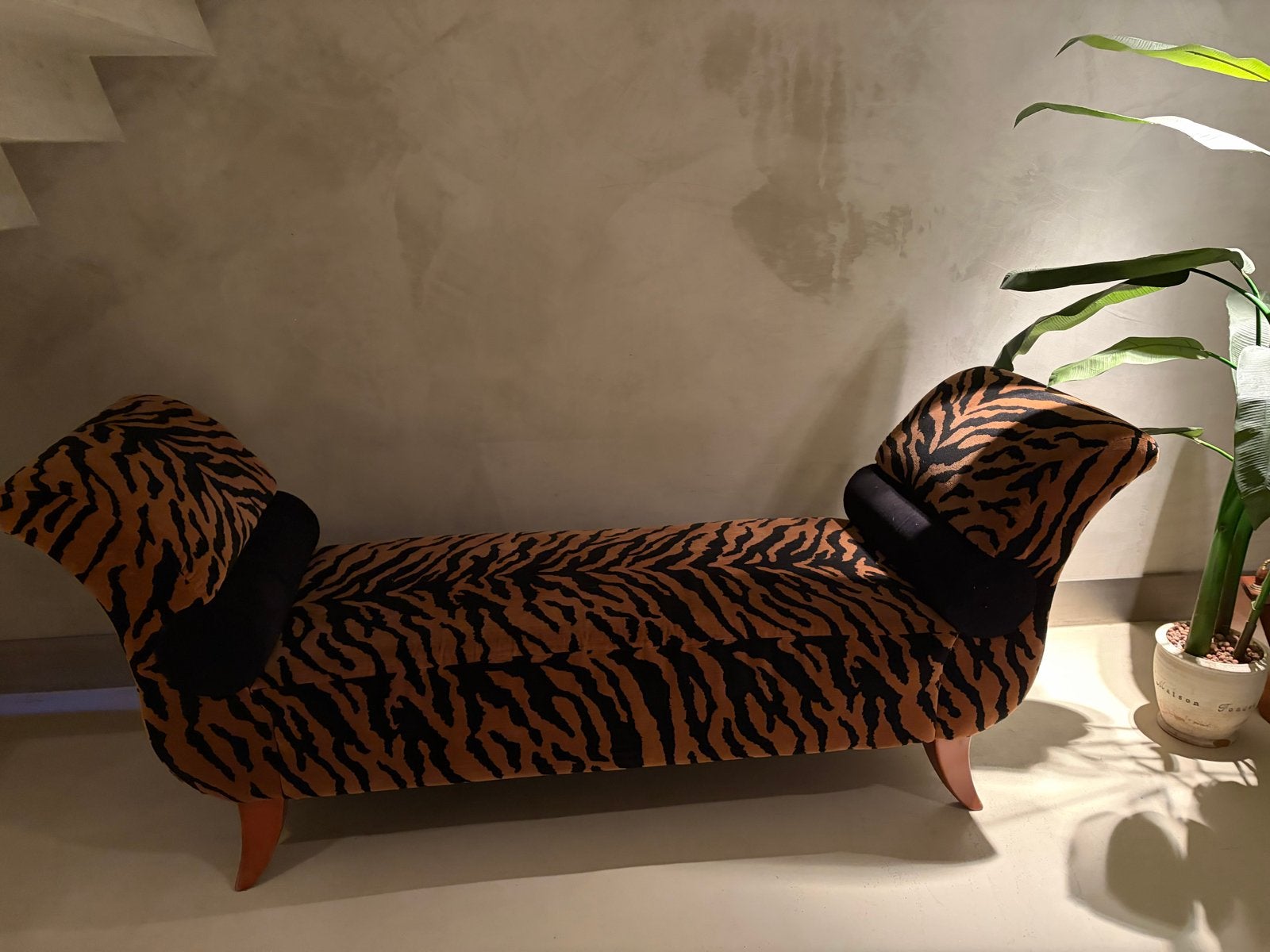 Luxe tijgerprint canapé in fluweelzachte teddy stof, Ophalen, Eenpersoons, Minder dan 75 cm, Zo goed als nieuw