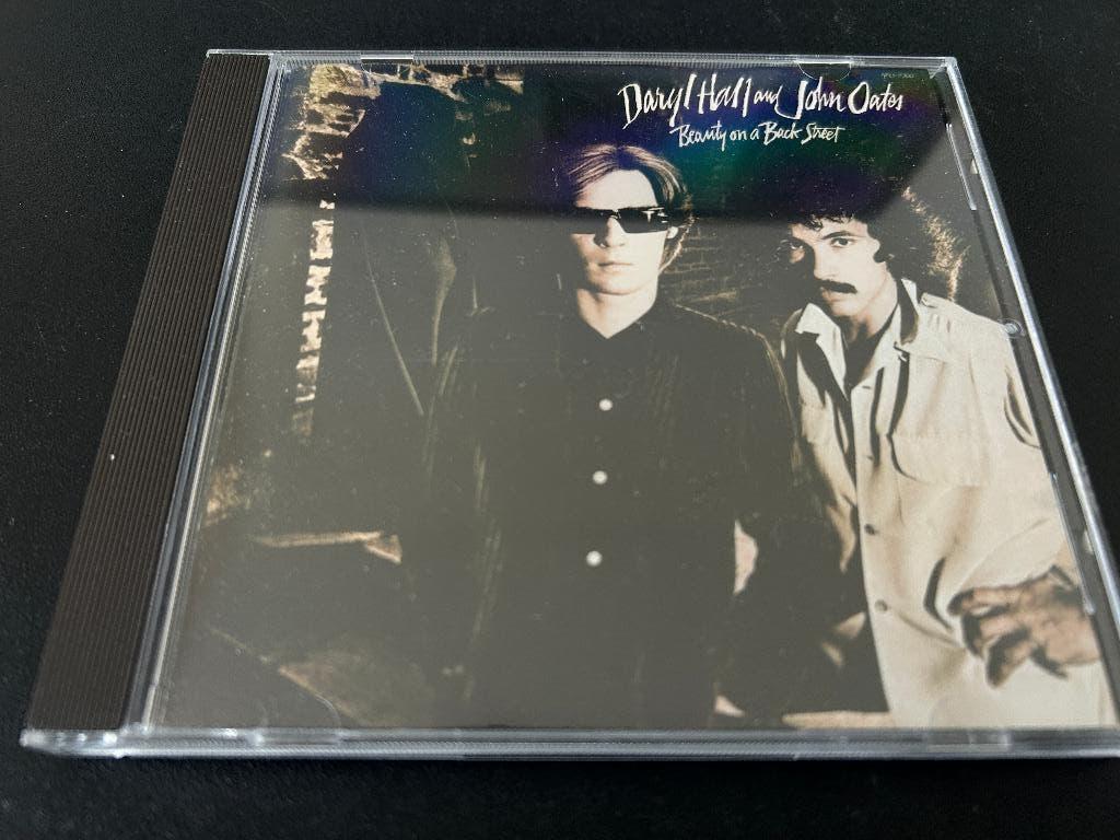 Daryl Hall and John Oates - Beauty On A Back Street, Verzenden, Zo goed als nieuw, Poprock