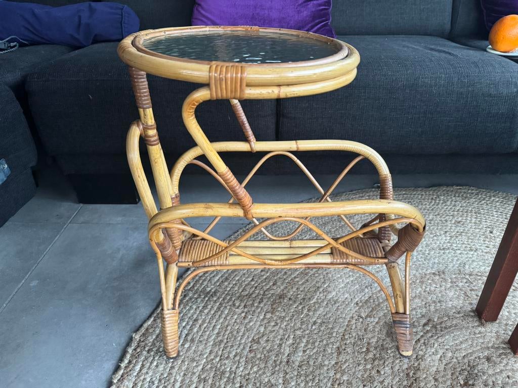 Vintage Rotan plantentafeltje tijdschriften rek combi, Ophalen, Minder dan 55 cm, Gebruikt, Rond