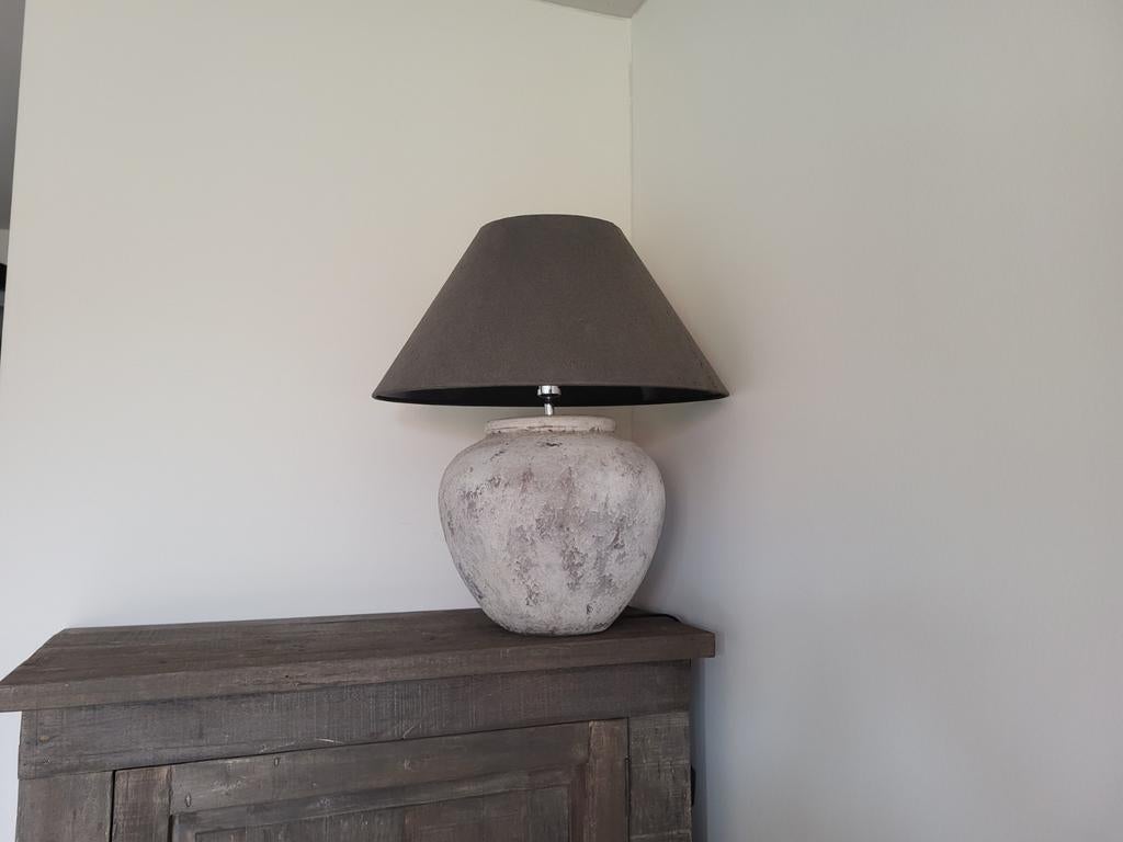 Kruik lamp met kap, Ophalen