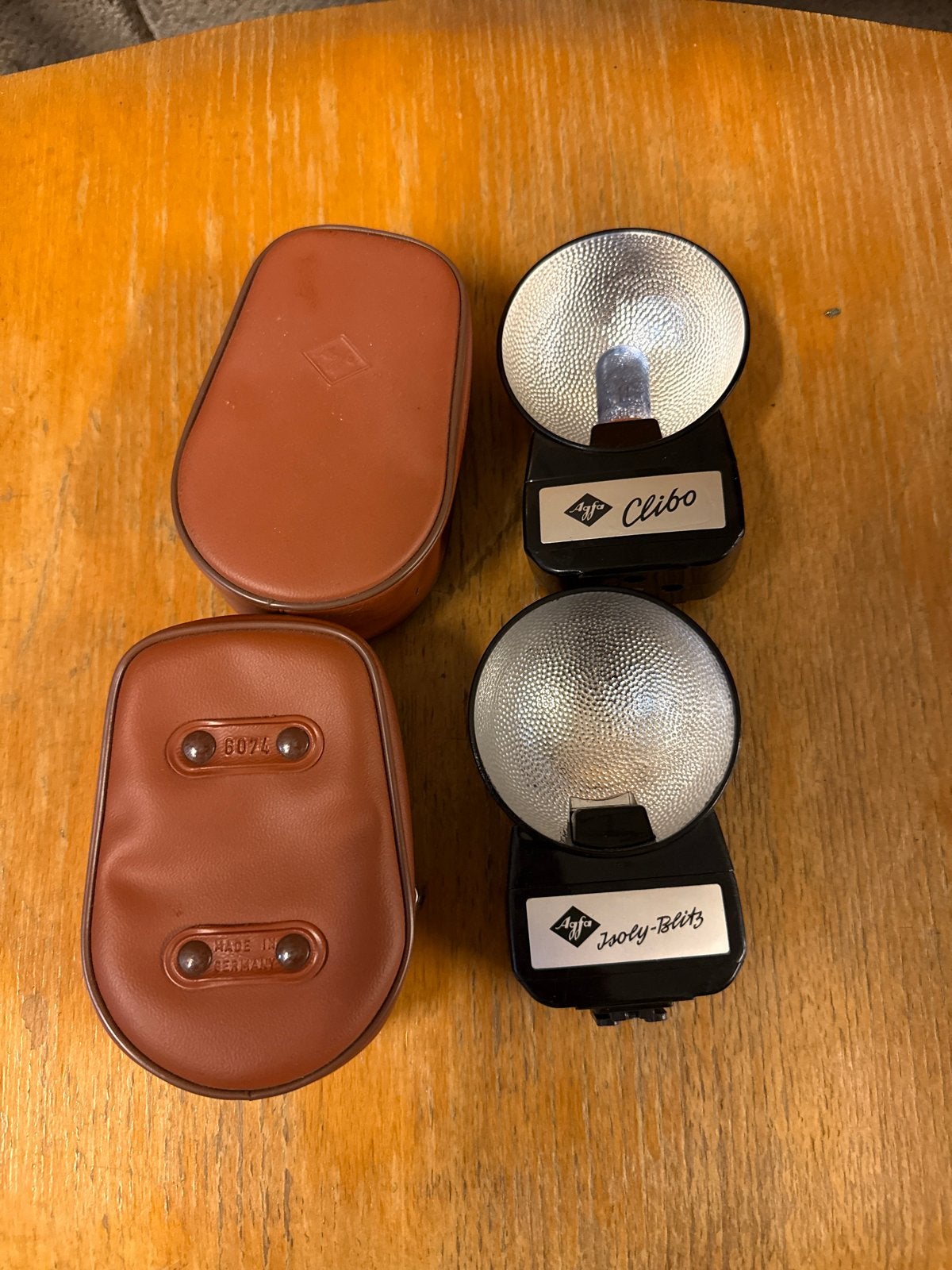 Agfa Clibo en Isoly-Blitz flitsers met lederen tasjes, Gebruikt, Inclusief tas/hoes, Externe flitser, Ophalen of Verzenden