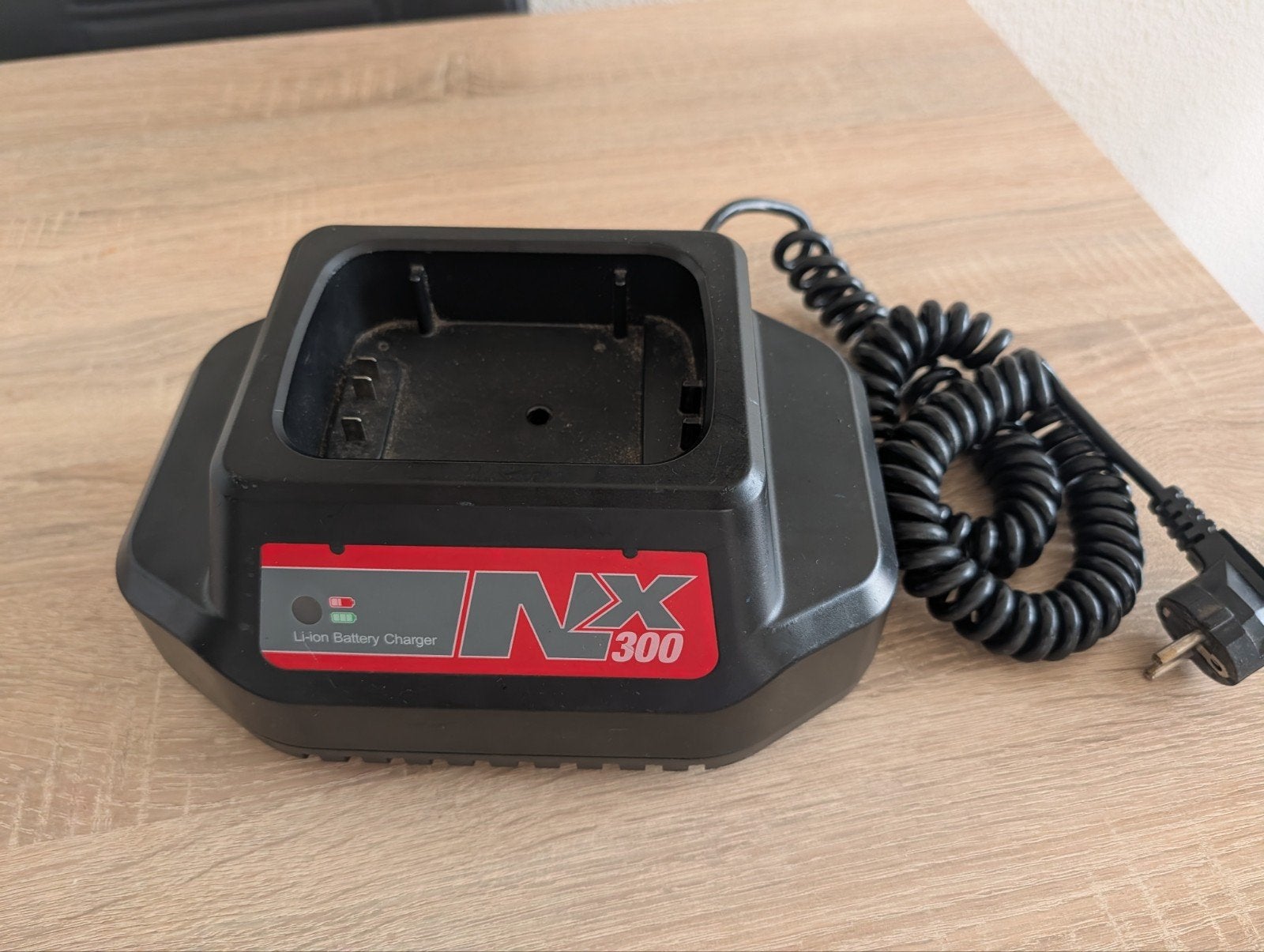 numatic nx300 batterijlader, Ophalen