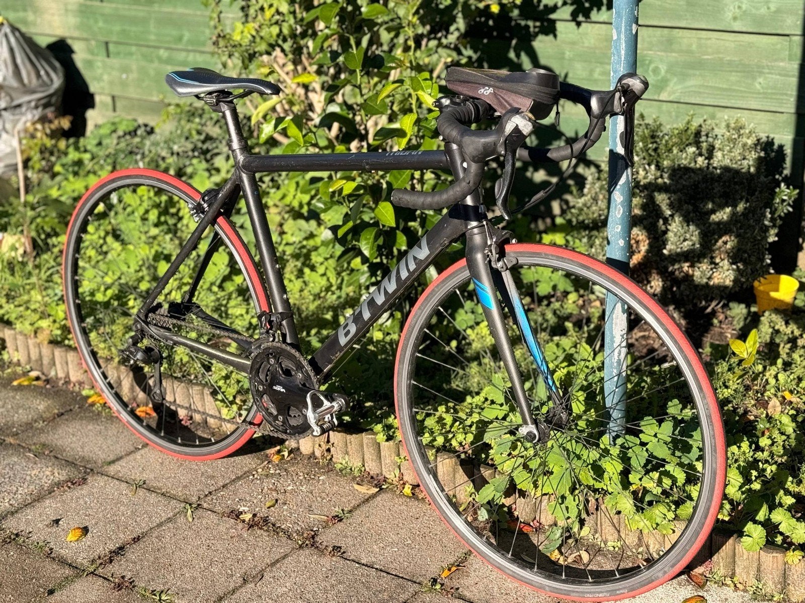 B'TWIN Racefiets – Sportief en snel!, 28 inch, Heren, Aluminium, Zo goed als nieuw