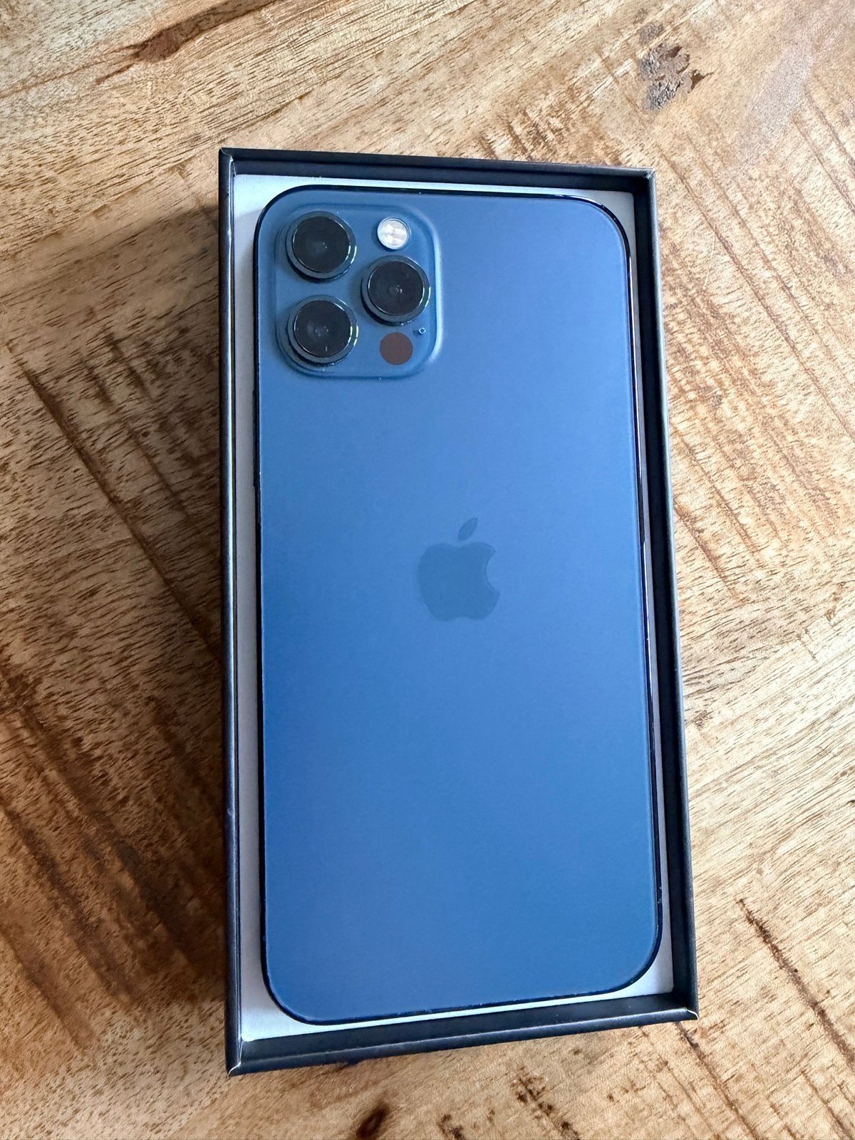 Foto 4 van iPhone 12 Pro Max 128GB - Zo goed als nieuw