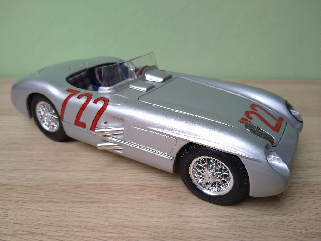 Mercedes-Benz 300 SLR #722 1:18 Maisto, Ophalen of Verzenden, Gebruikt, Auto, Maisto