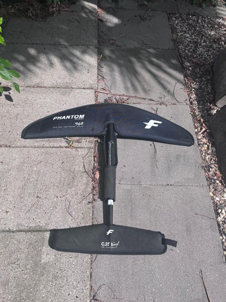 F-one phantom 940s, Watersport en Boten, Wingsurfen, Ophalen of Verzenden, Zo goed als nieuw, Wingsurf-hydrofoil