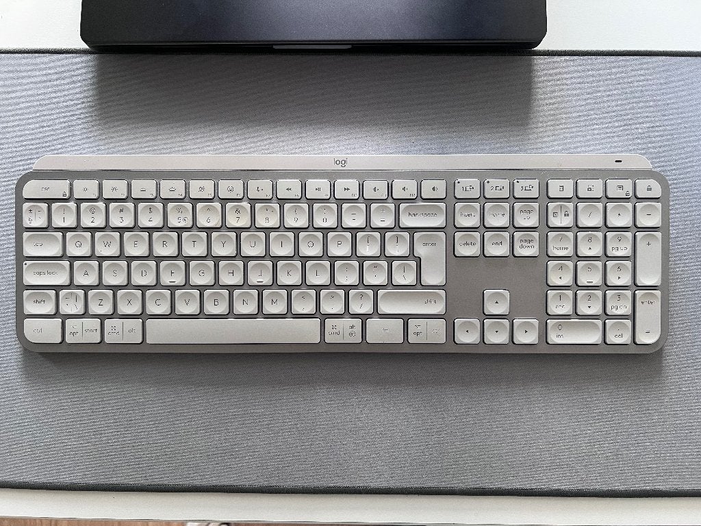 Logitech MX Keys S Wireless Keyboard (Pale Grey), Zo goed als nieuw, Draadloos, Qwerty, Logitech toetsenbord