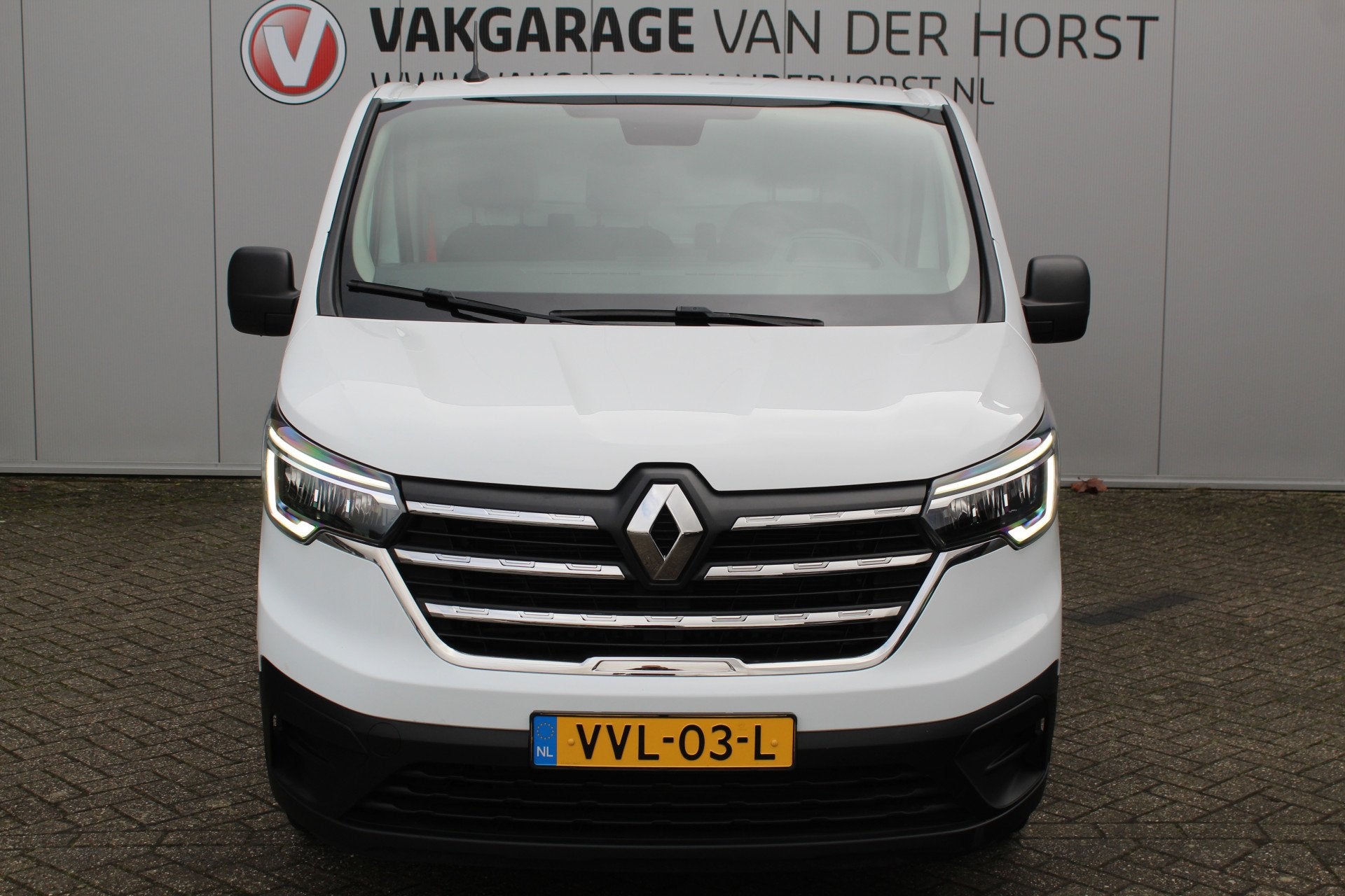 Renault Trafic 2.0-130pk dCi T30 L2H1. Dames en heren ondern, Auto's, Bestelauto's, Voorwielaandrijving, Stof, Gebruikt, Euro 6