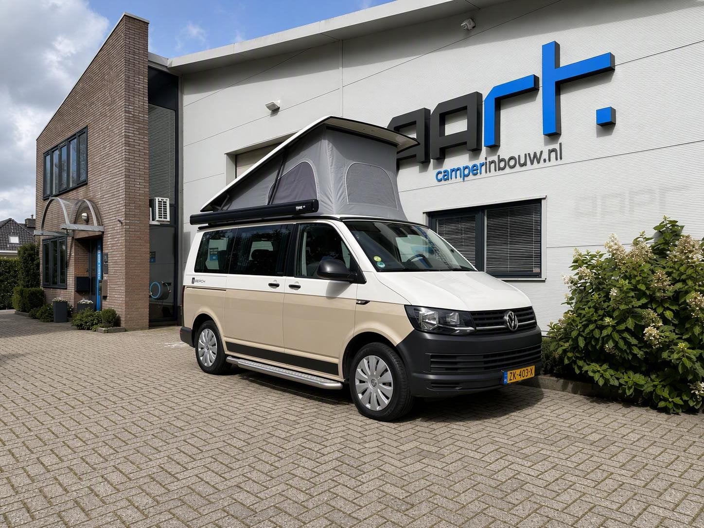 Volkswagen Smallander Adventure 2.0 TDI L1H1 GRATIS KLEURWRA, Pon's Automobielhandel BV., Buscamper of Camperbus, Alarm, Bedrijf
