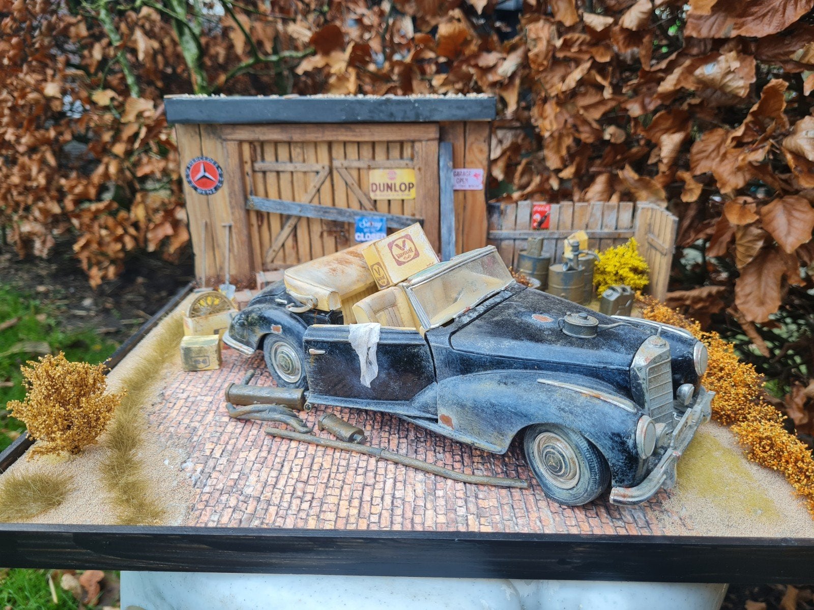 1:18 Diorama Mercedes 300 S UNIEK!, Hobby en Vrije tijd, Modelauto's | 1:18, Ophalen of Verzenden, Nieuw, Auto, Overige merken