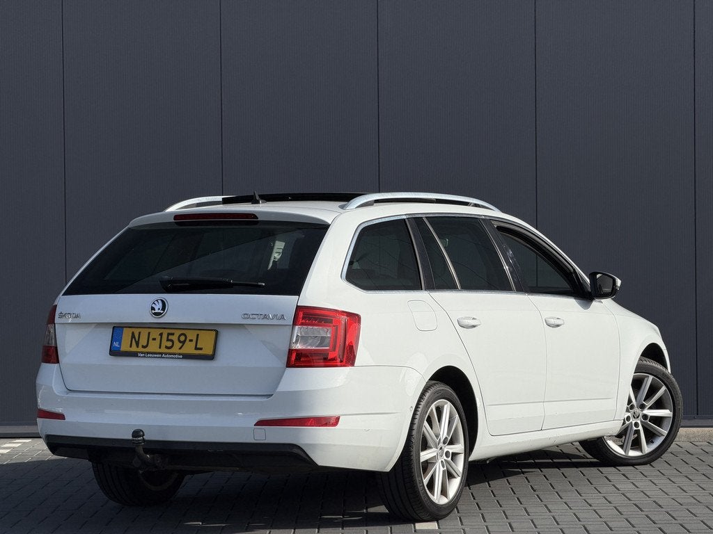 Skoda Octavia Combi 1.6 TDI Greentech Style Business | HANDG, Auto's, Stof, Gebruikt, 4 cilinders, Wit