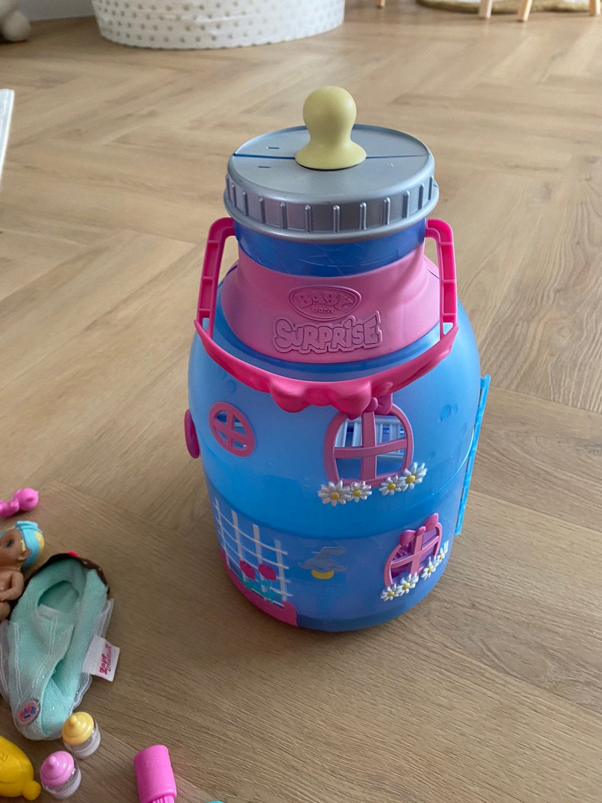 BABY born Surprise Baby Bottle House zapf creation dollhoude, Ophalen of Verzenden, Zo goed als nieuw, Babypop