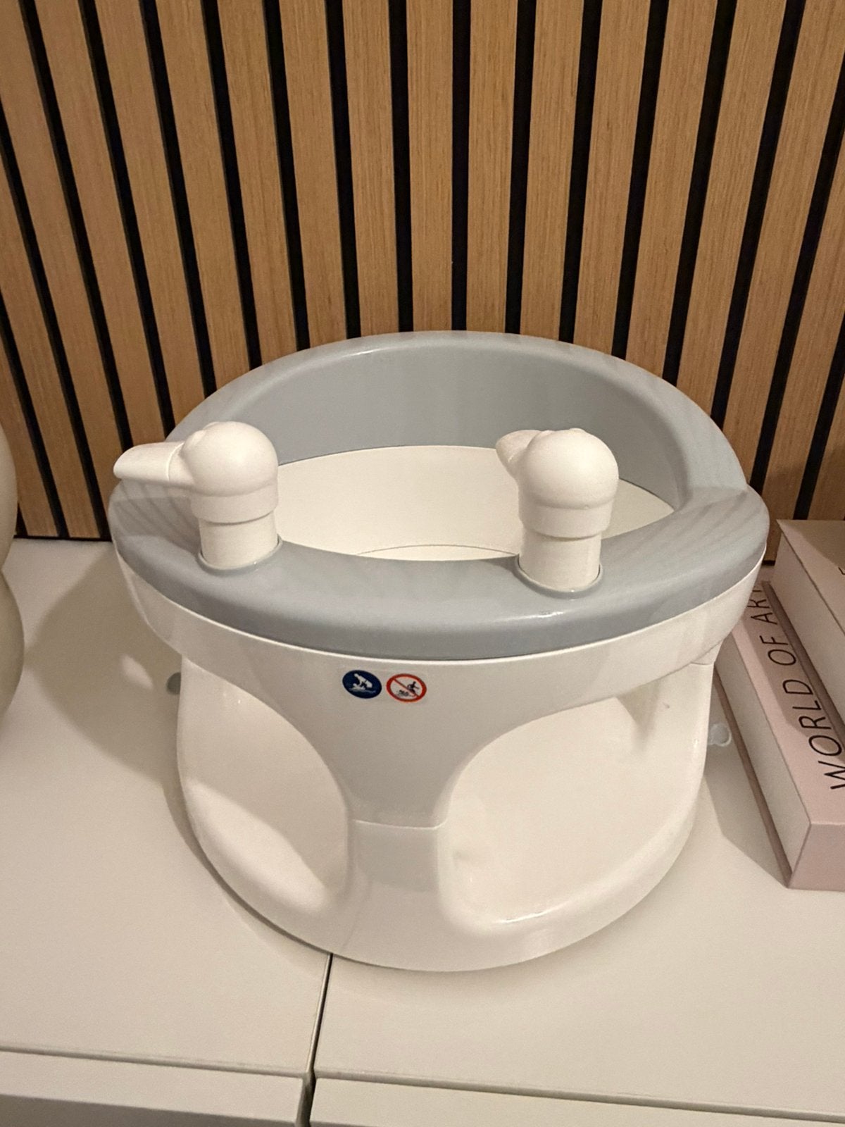 Badzitje badring Bébé-jou grijs wit, Ophalen of Verzenden, Zo goed als nieuw, Badzitje of Badring, Bébé-jou