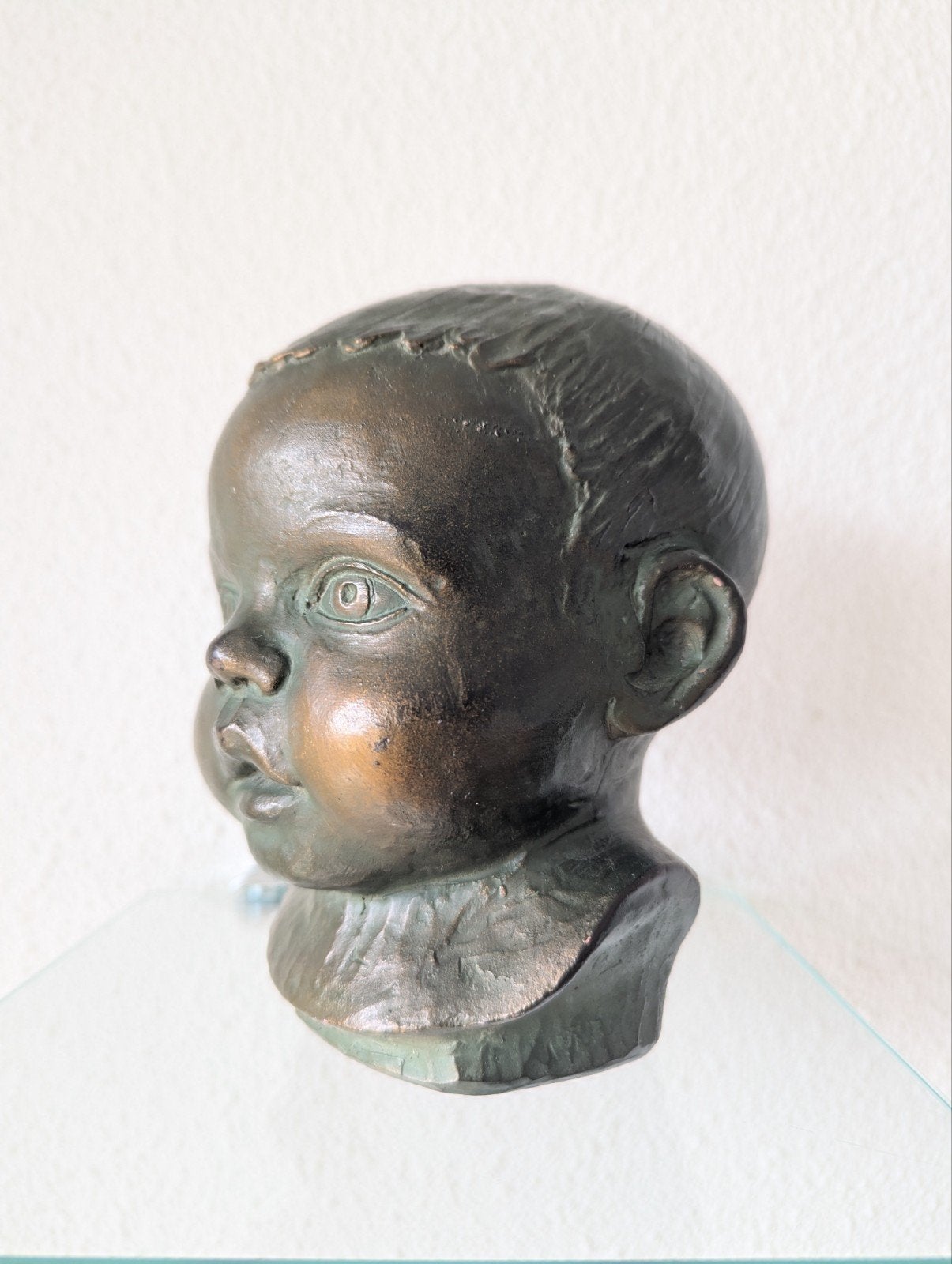 Vintage stenen buste van een babyhoofdje van de Gebroeders P, Overige onderwerpen, Buste, Ophalen of Verzenden, Gepatineerd