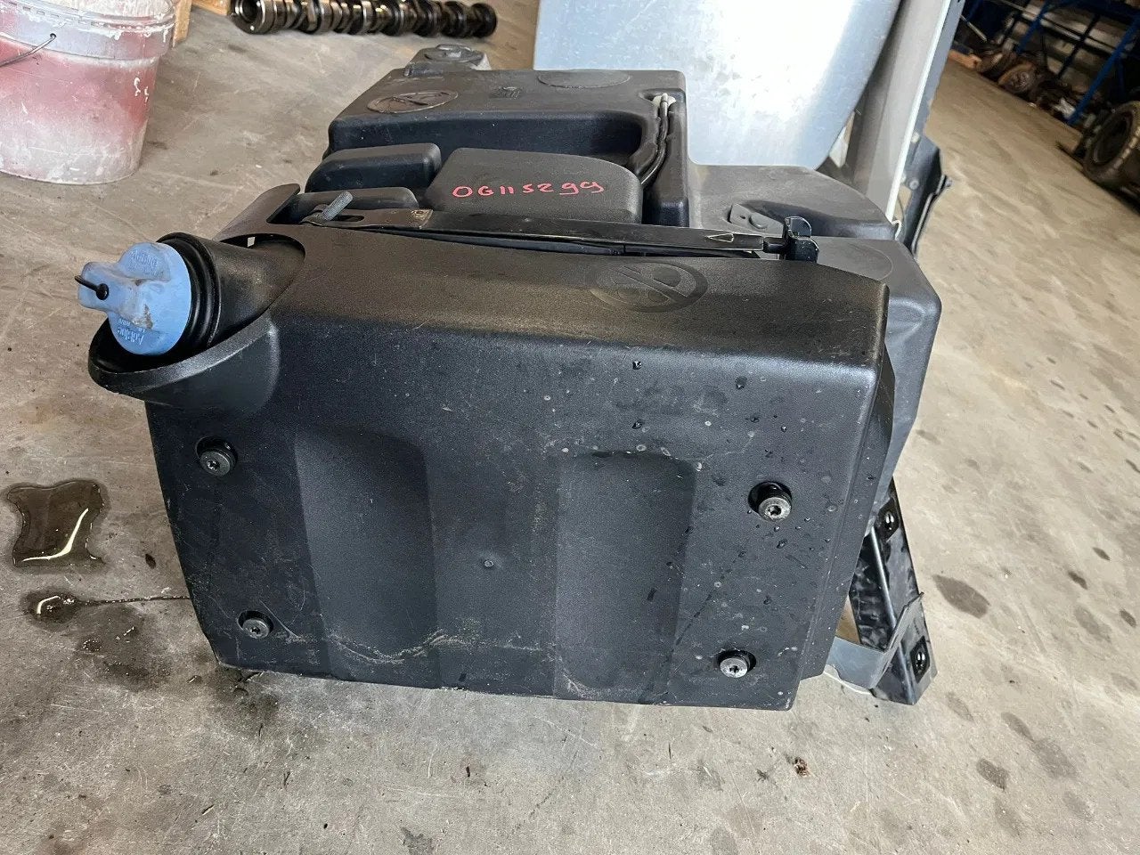 DAF AdBlue tank 2018954, Auto-onderdelen, Gebruikt, DAF, Brandstofsystemen