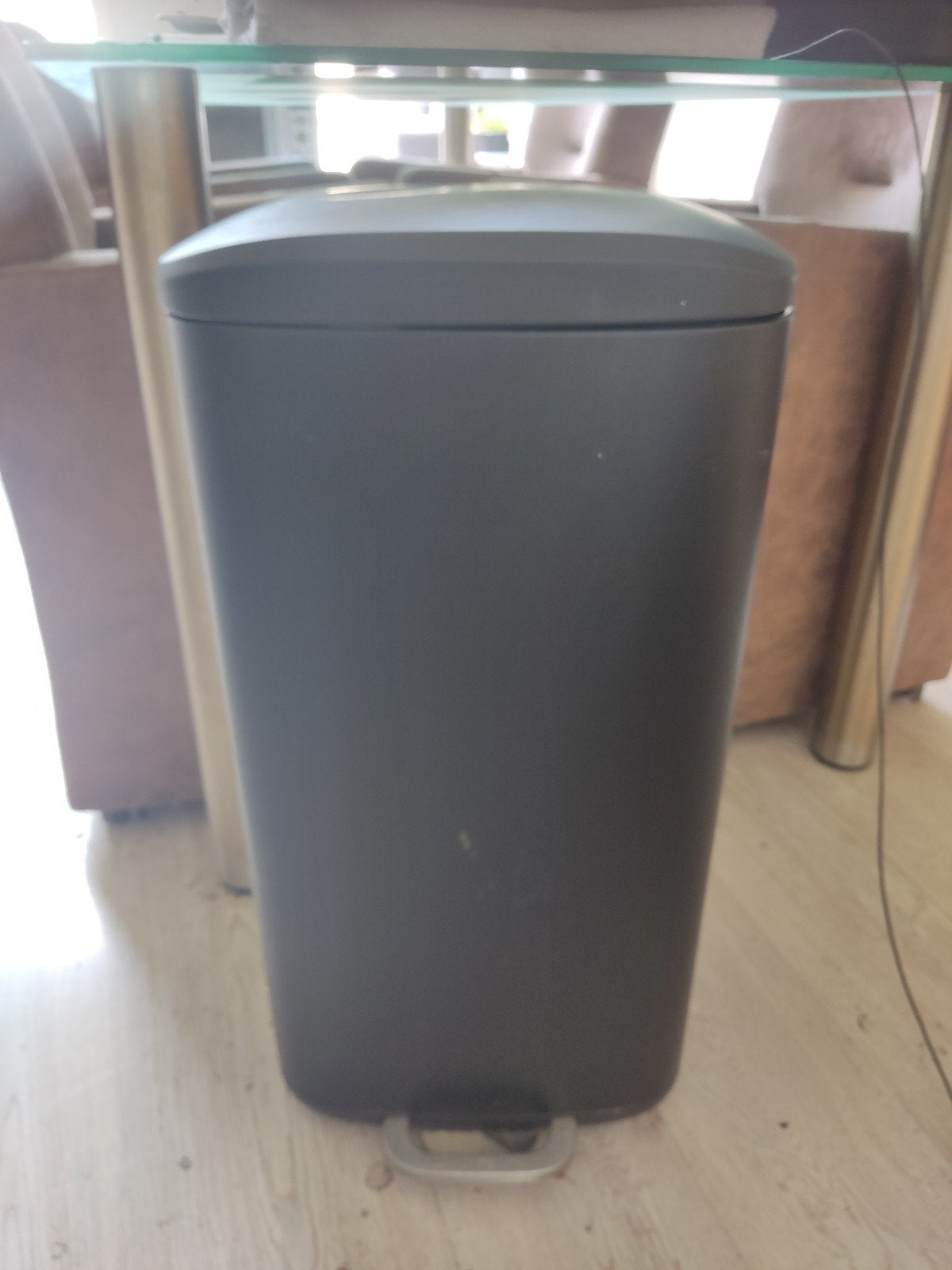 Zwarte pedaalemmer - 30 liter, Ophalen, 50 – 75, Kunststof, Gebruikt