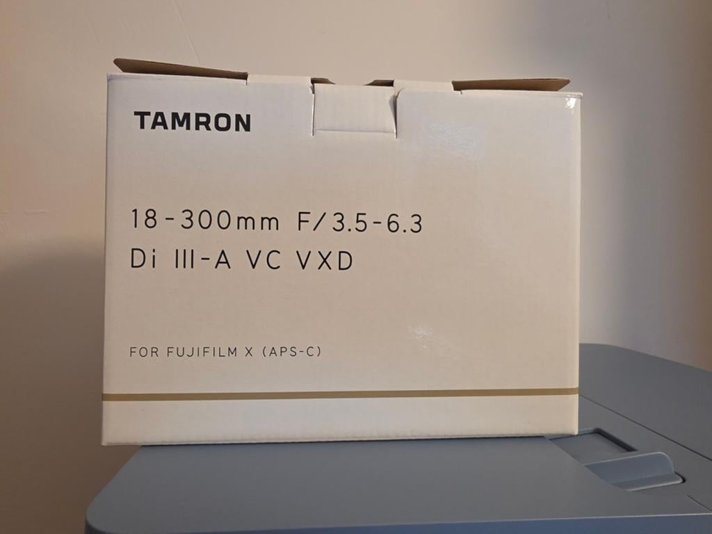 Tamron 18-300mm F3.5-6.3 Di III VC VXD Fuji-X XF mount, Ophalen, Zo goed als nieuw, Fuji, 8 keer of meer
