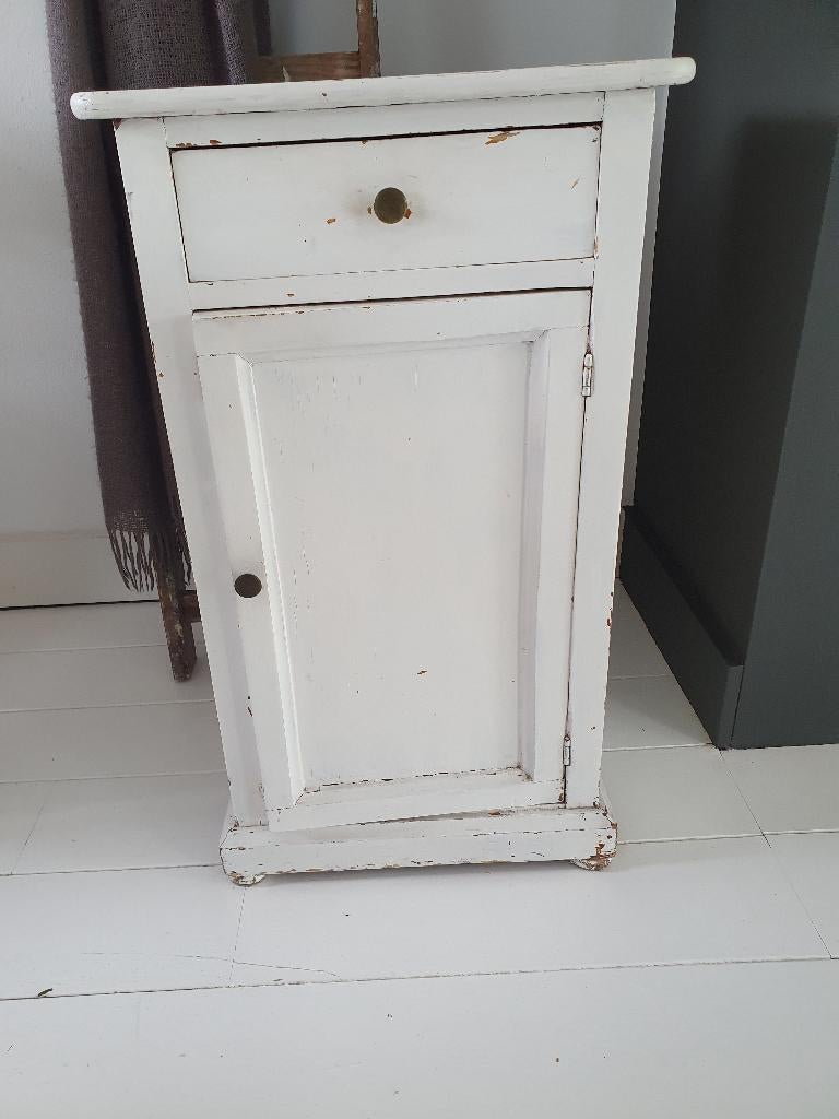 brocante nachtkastje, Antiek en Kunst, Ophalen