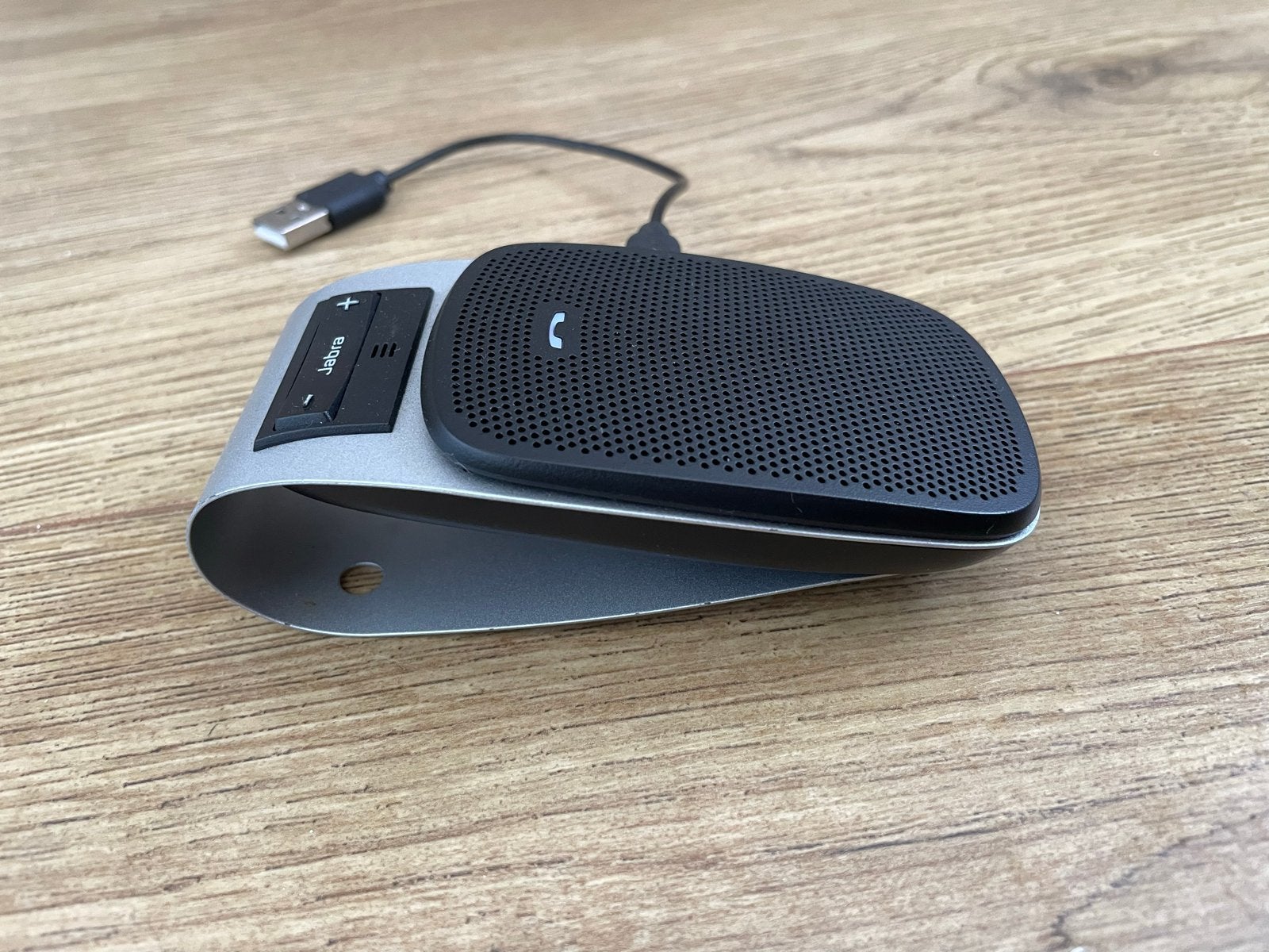 Jabra Bluetooth Carkit Speakerphone - Handsfree Bellen, Auto diversen, Carkits, Gebruikt, Ophalen