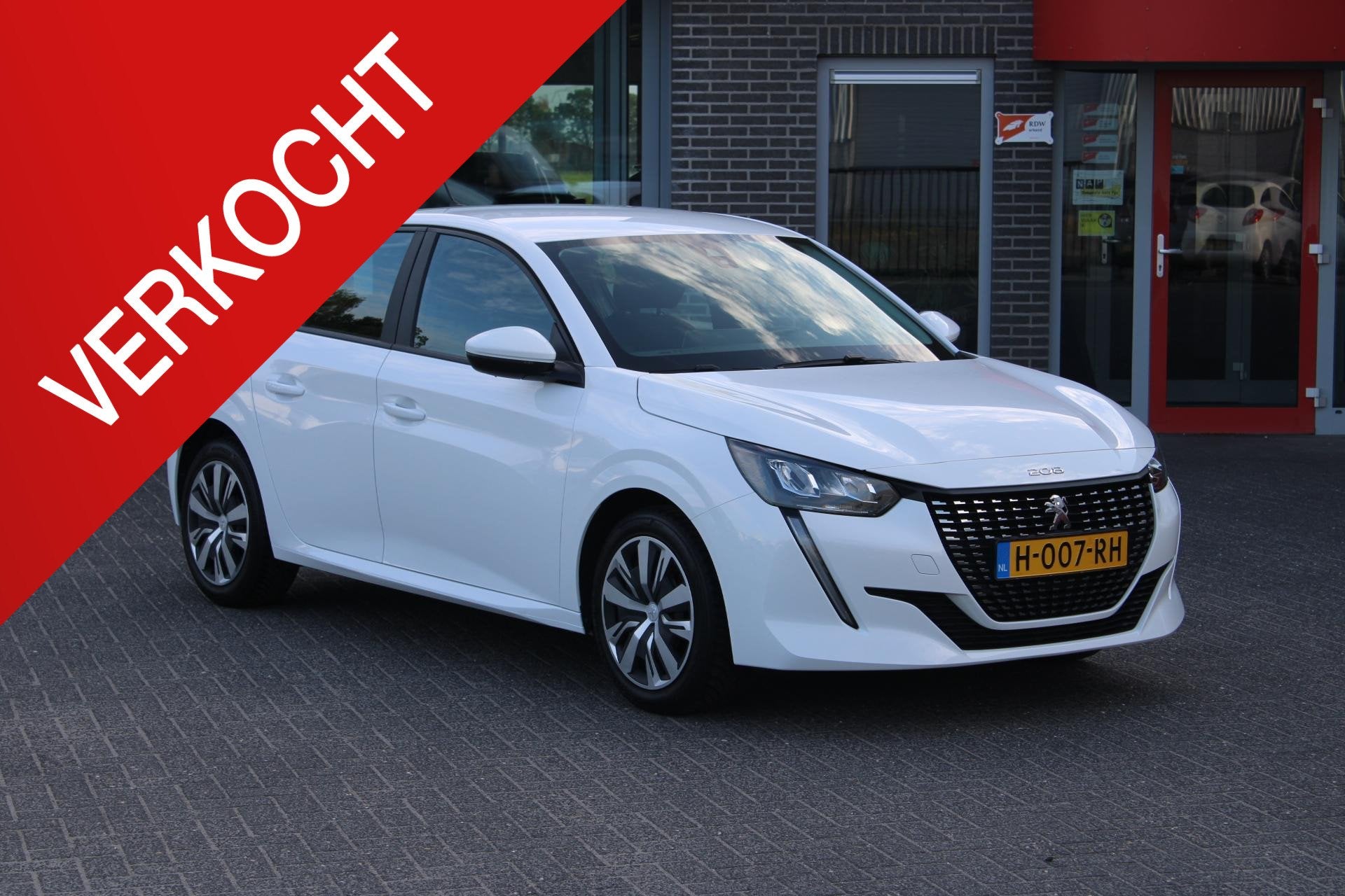 Peugeot 208 1.2 PureTech Active Led/AppleAndroid/Cruise, Voorwielaandrijving, Stof, 1199 cc, Wit