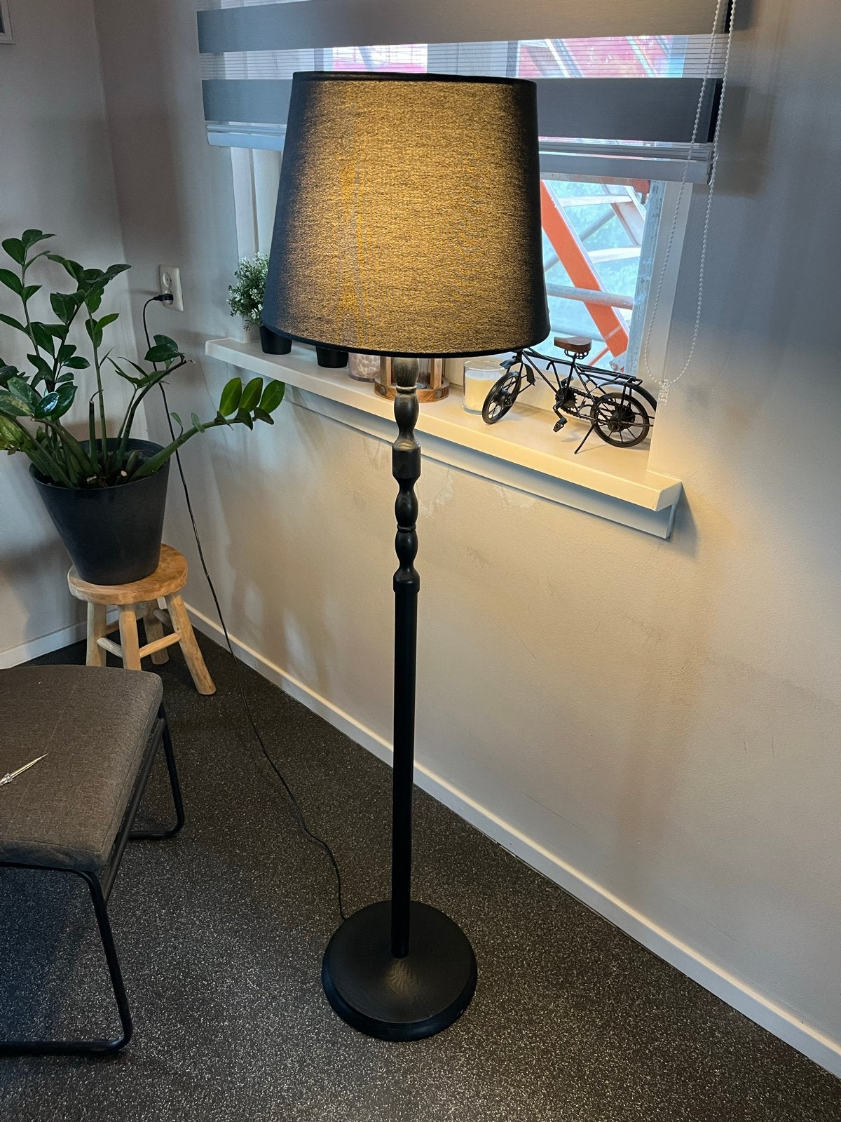 Zwarte Staande Lamp met Stoffen Kap, Ophalen of Verzenden, Gebruikt, Hout, 150 tot 200 cm