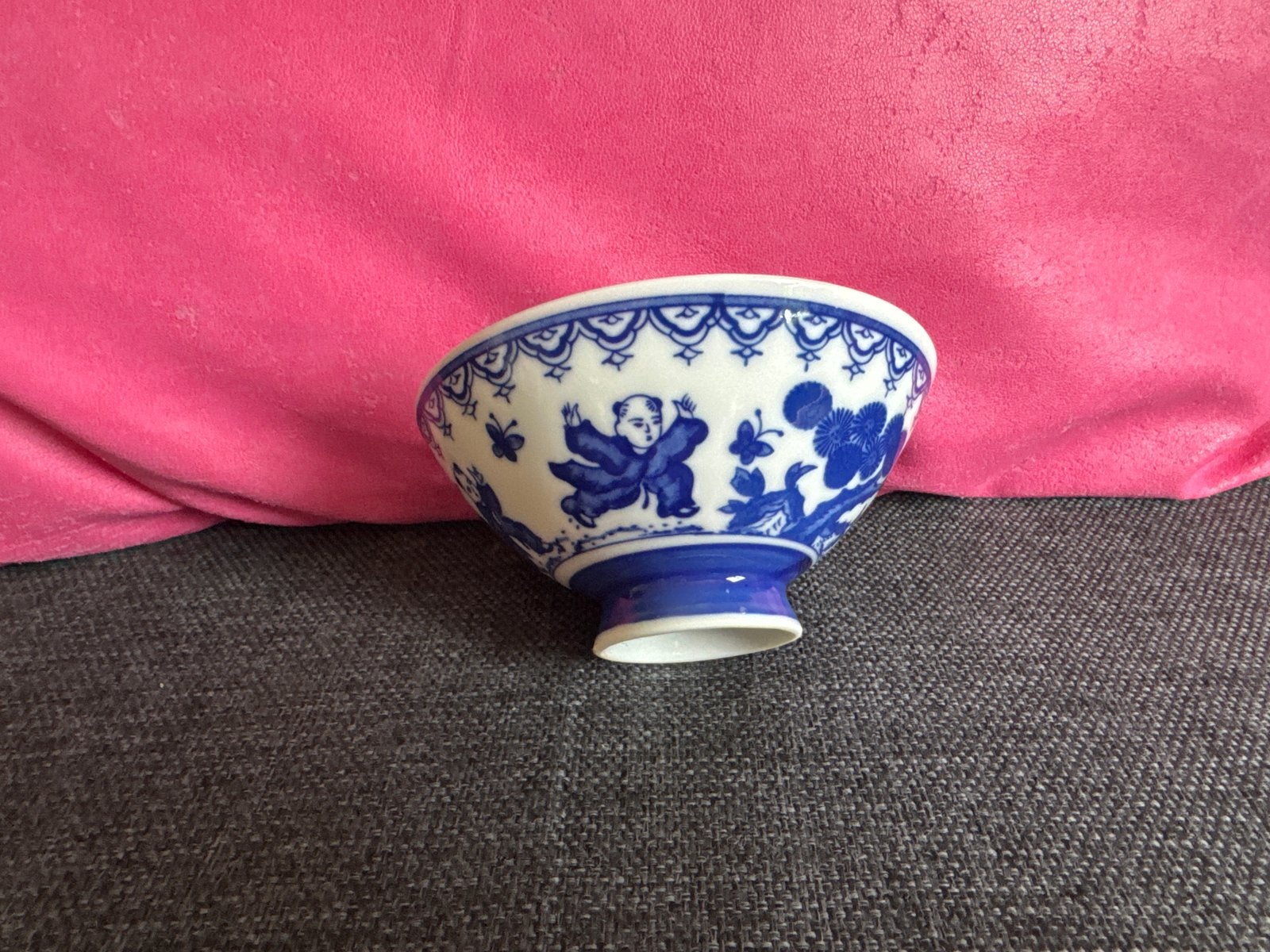 Antieke Chinese kom met blauw-wit decoratie, Antiek en Kunst, Ophalen
