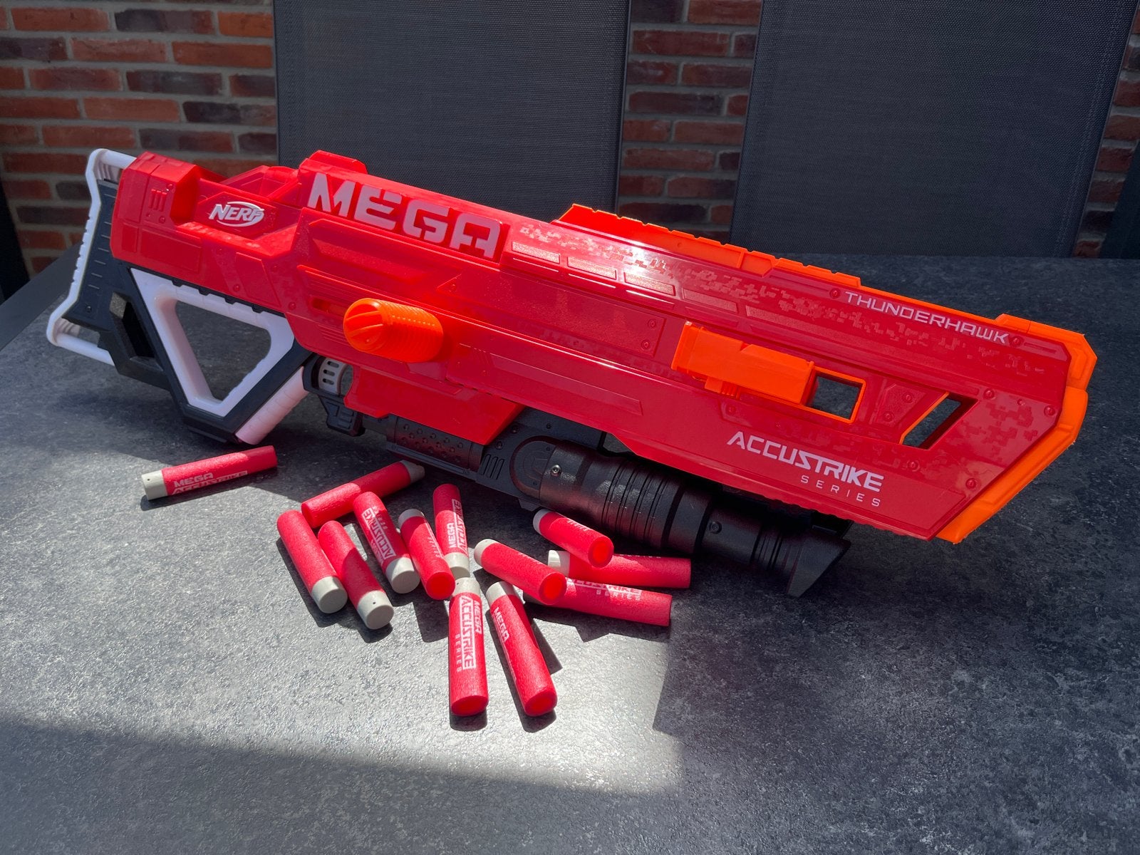 Nerf Mega Thunderhawk AccuStrike met pijltjes, Ophalen, Zo goed als nieuw, Jongen of Meisje