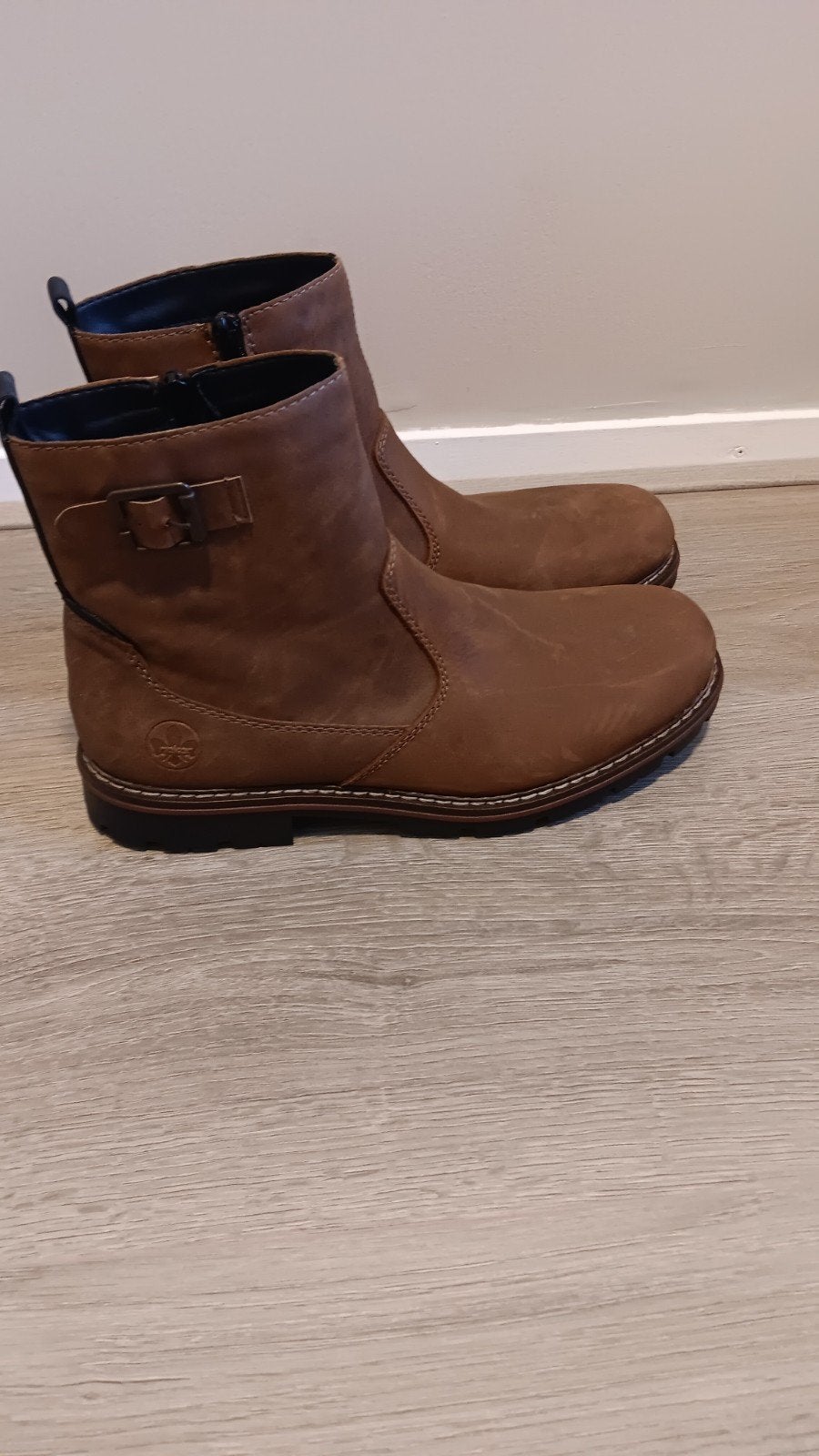 Rieker bruine enkellaarzen maat 42, Kleding | Heren, Bruin, Boots, Nieuw, Ophalen of Verzenden