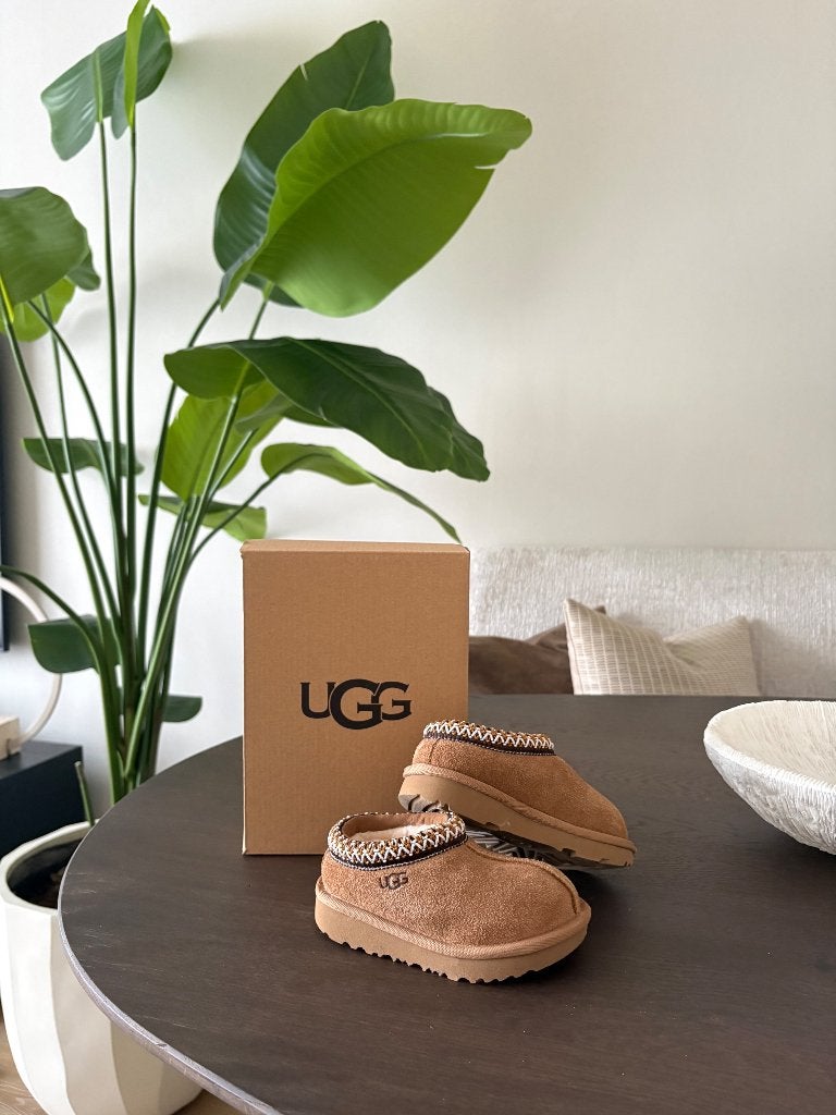 Uggs baby tasman, Schoentjes, Jongetje of Meisje, Nieuw, Ophalen of Verzenden