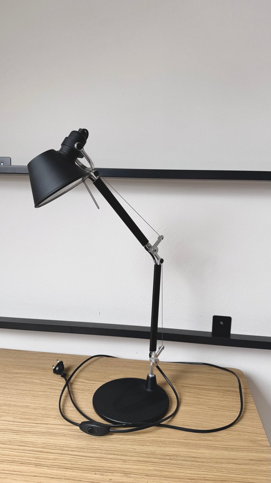Artemide Tolomeo Bureaulamp Zwart - Design en Verstelbaar, Huis en Inrichting, Bureaulamp, Zwart, Metaal, Gebruikt