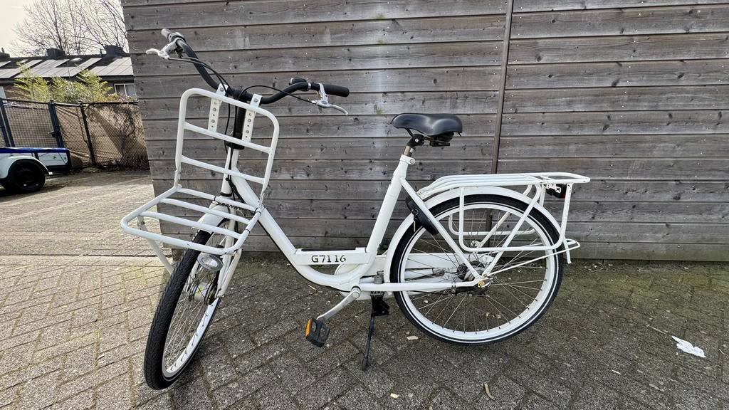 Witte fiets 26 inch, Fietsen en Brommers, Fietsen | Meisjes, Verzenden, Zo goed als nieuw, 26 inch of meer