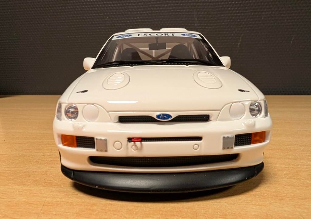 Ottomobile OT1025 Ford Escort Cosworth Wit 1:18, Hobby en Vrije tijd, Ophalen of Verzenden, Zo goed als nieuw, Auto, OttOMobile