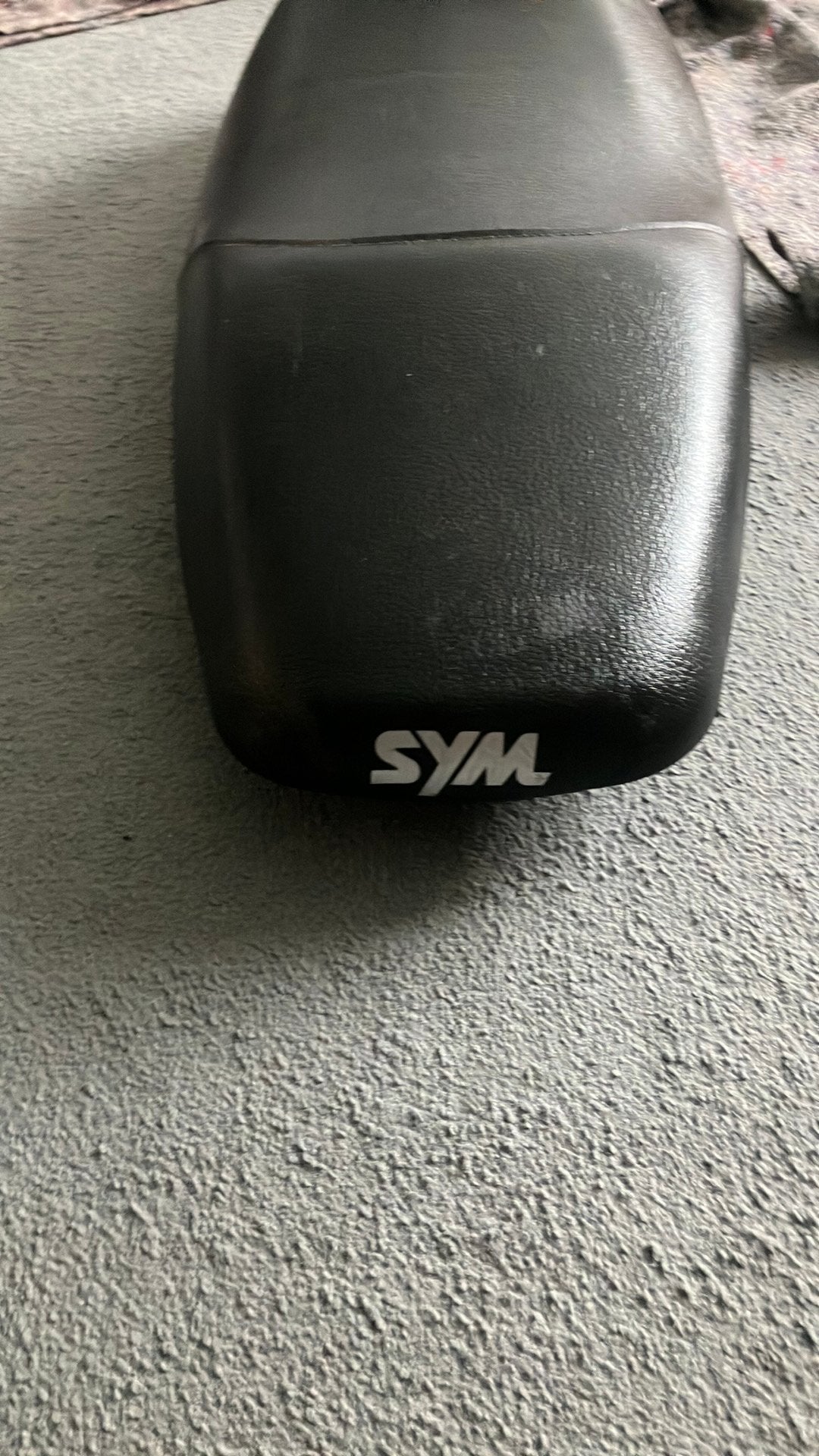 Sym orbit zadel, Ophalen of Verzenden, Zo goed als nieuw, Zadel