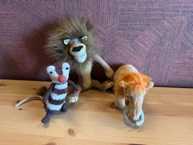 Knuffels: Ice Age/ Madagascar., Kinderen en Baby's, Speelgoed | Knuffels en Pluche, Ophalen of Verzenden, Zo goed als nieuw, Overige typen