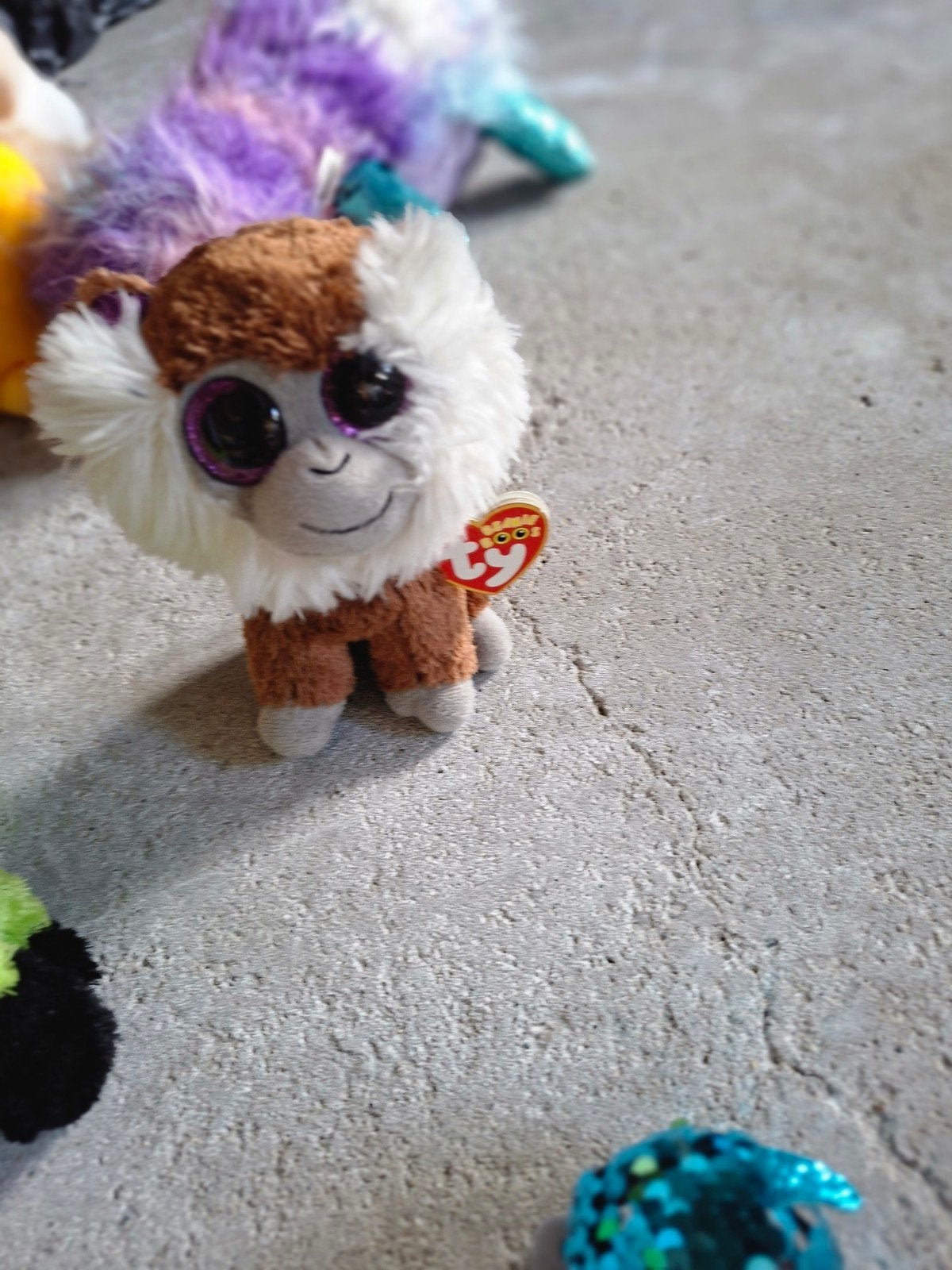 Ty Beanie Boos Aapje Bruin Wit Knuffel, Ophalen of Verzenden, Klein (minder dan 20 cm), Bruin, Met label
