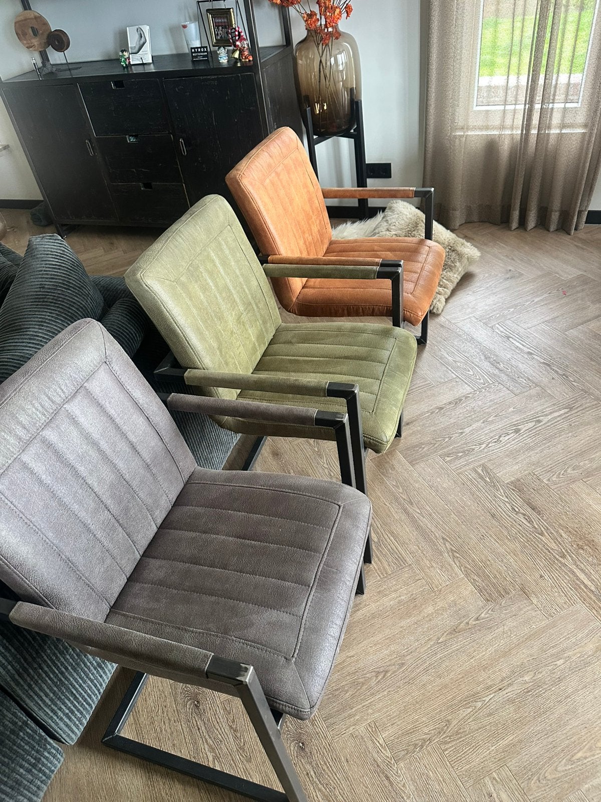 Eettafel stoelen & eetbank, Ophalen, Zo goed als nieuw, Bruin