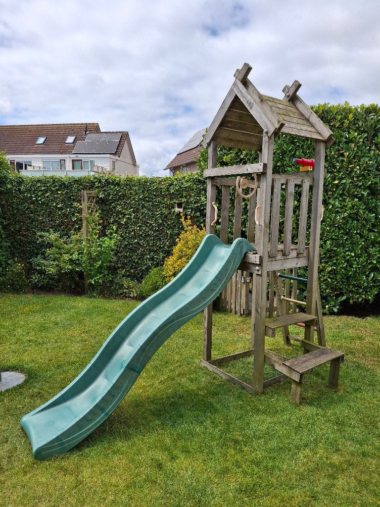 Houten speelhuisje met glijbaan, Ophalen, Gebruikt, Glijbaan