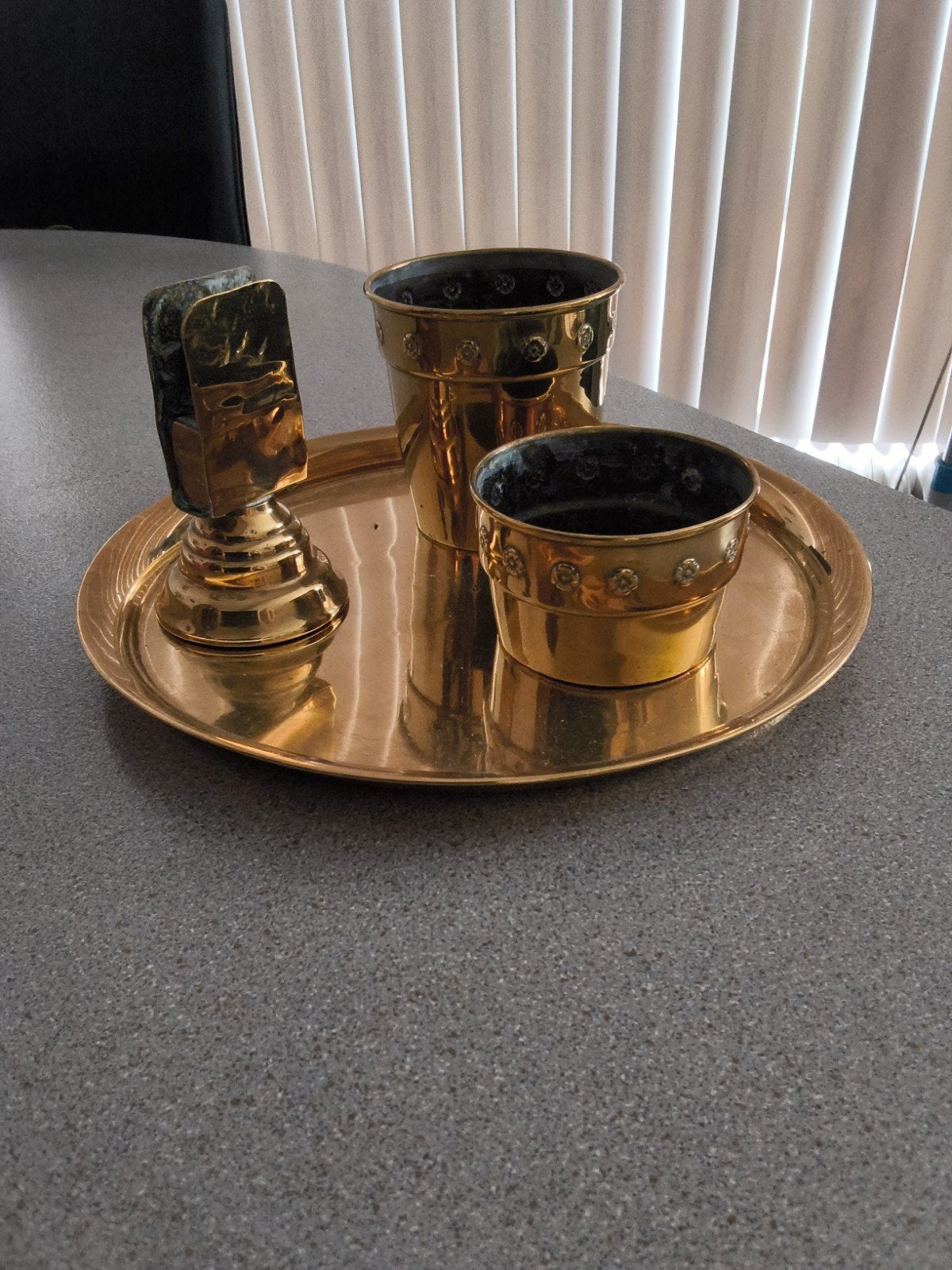 Koperen rookstel, Ophalen