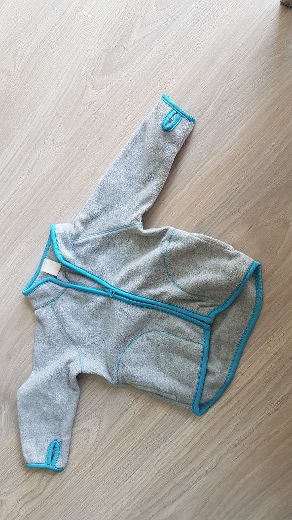leuk vest 68, Kinderen en Baby's, Babykleding | Maat 68, Ophalen of Verzenden, Zo goed als nieuw, Jongetje, Truitje of Vestje