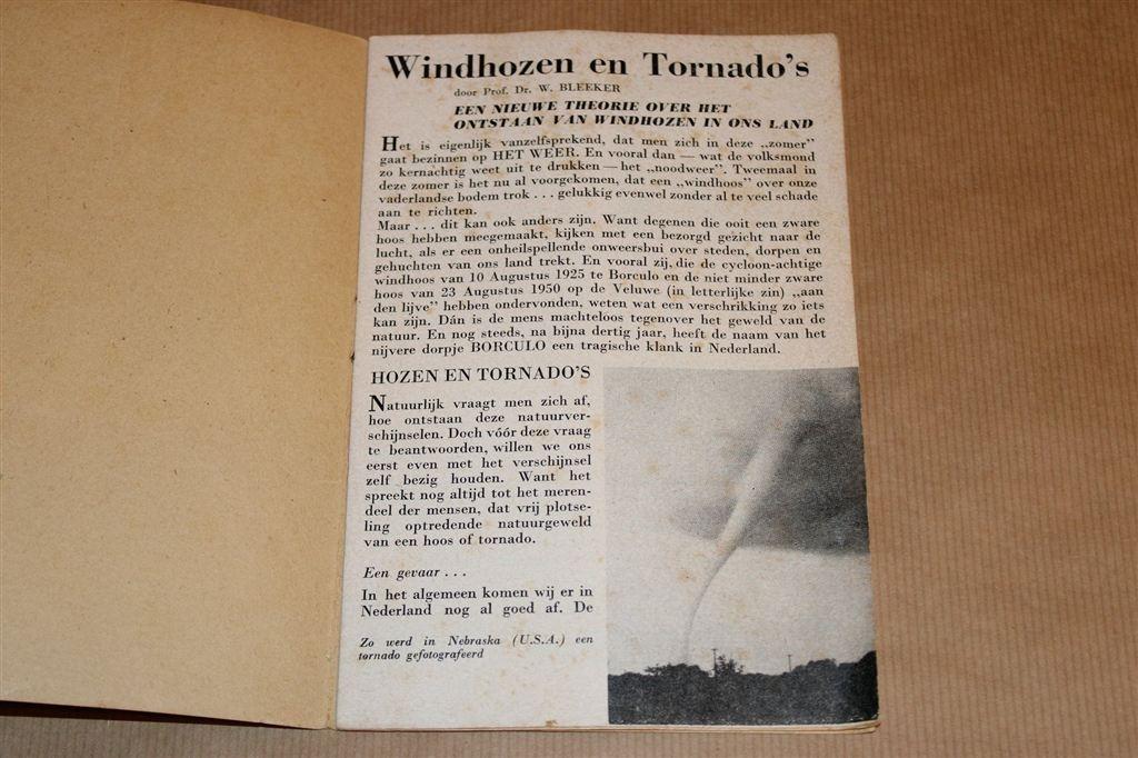 Vintage Boekje Hozen en Tornado\'s [1954] — W. Bleeker, Ophalen of Verzenden, Gelezen